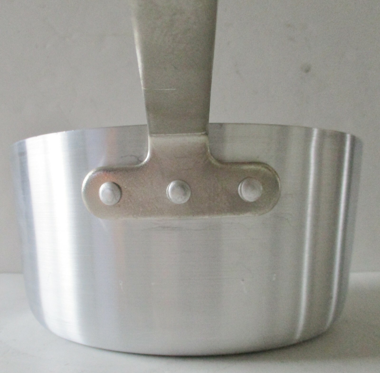 NEW Update ASP-4 Professional Saucepan 4.5 Quart Aluminum