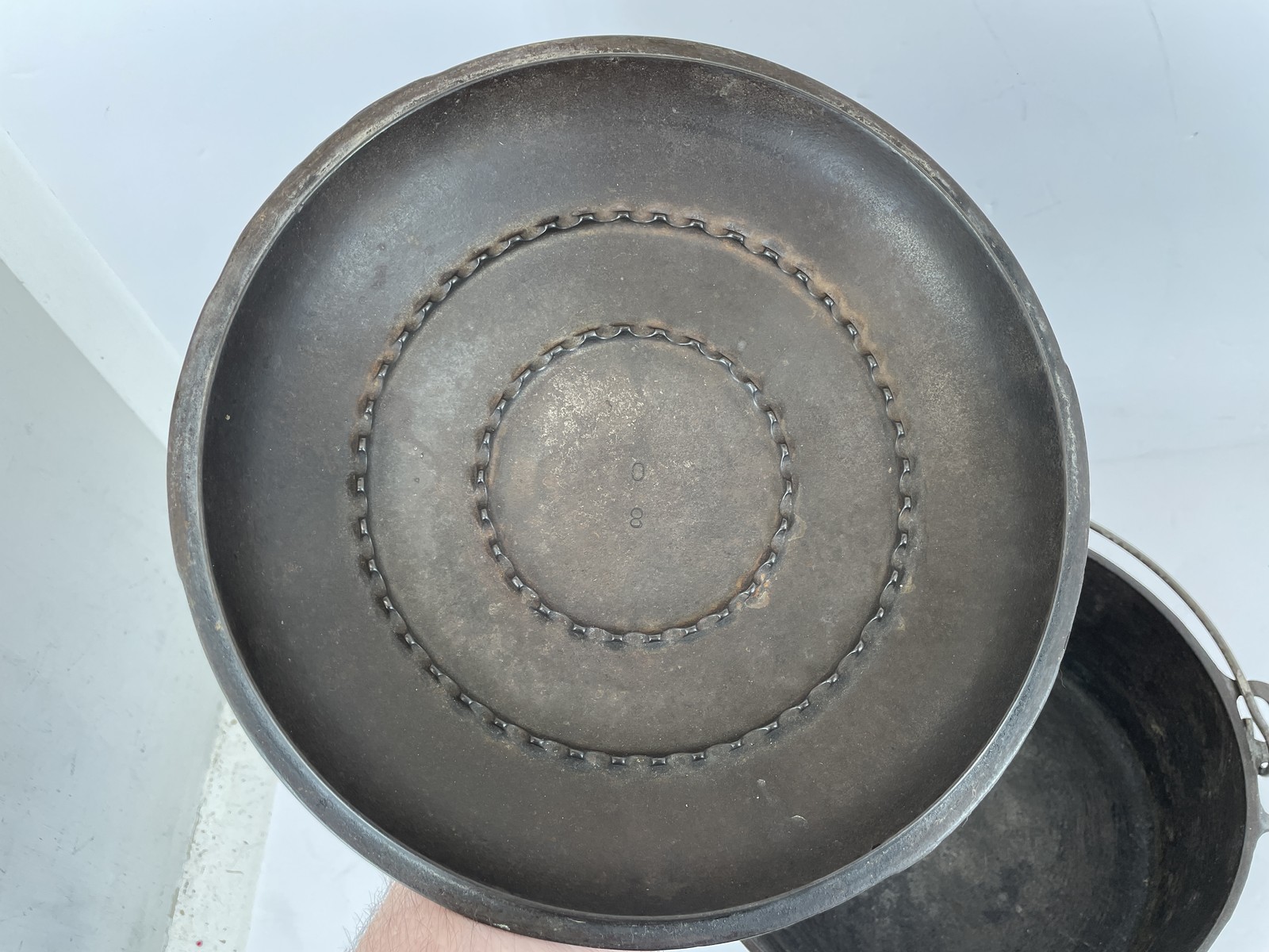 VTG 10″ Unmarked Wagner Ware Cast Iron Dutch Oven Pot Lid Bail Handle #8 no 8