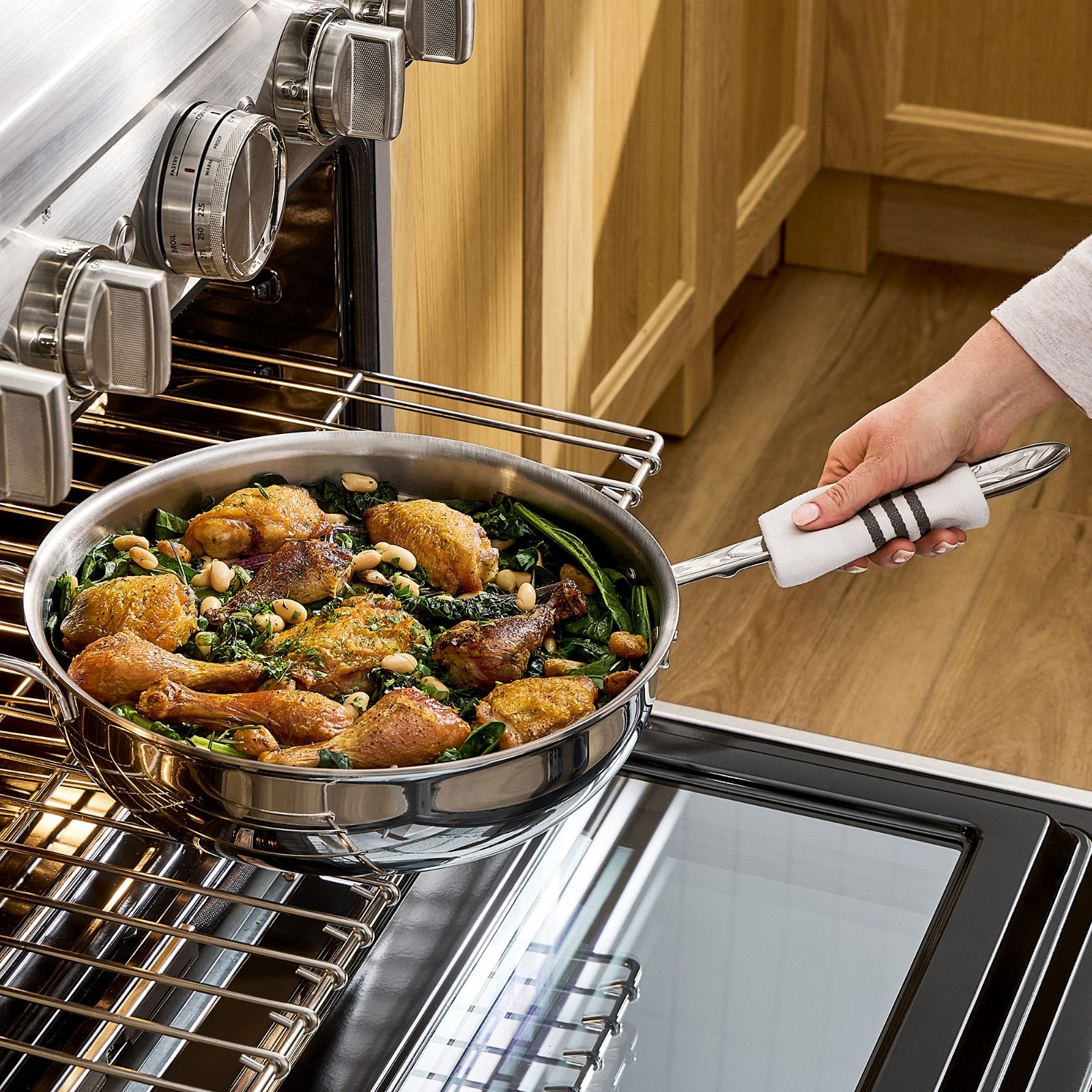 All-Clad D5 Stainless Steel Essential Pan with Lid 6 Qt USA