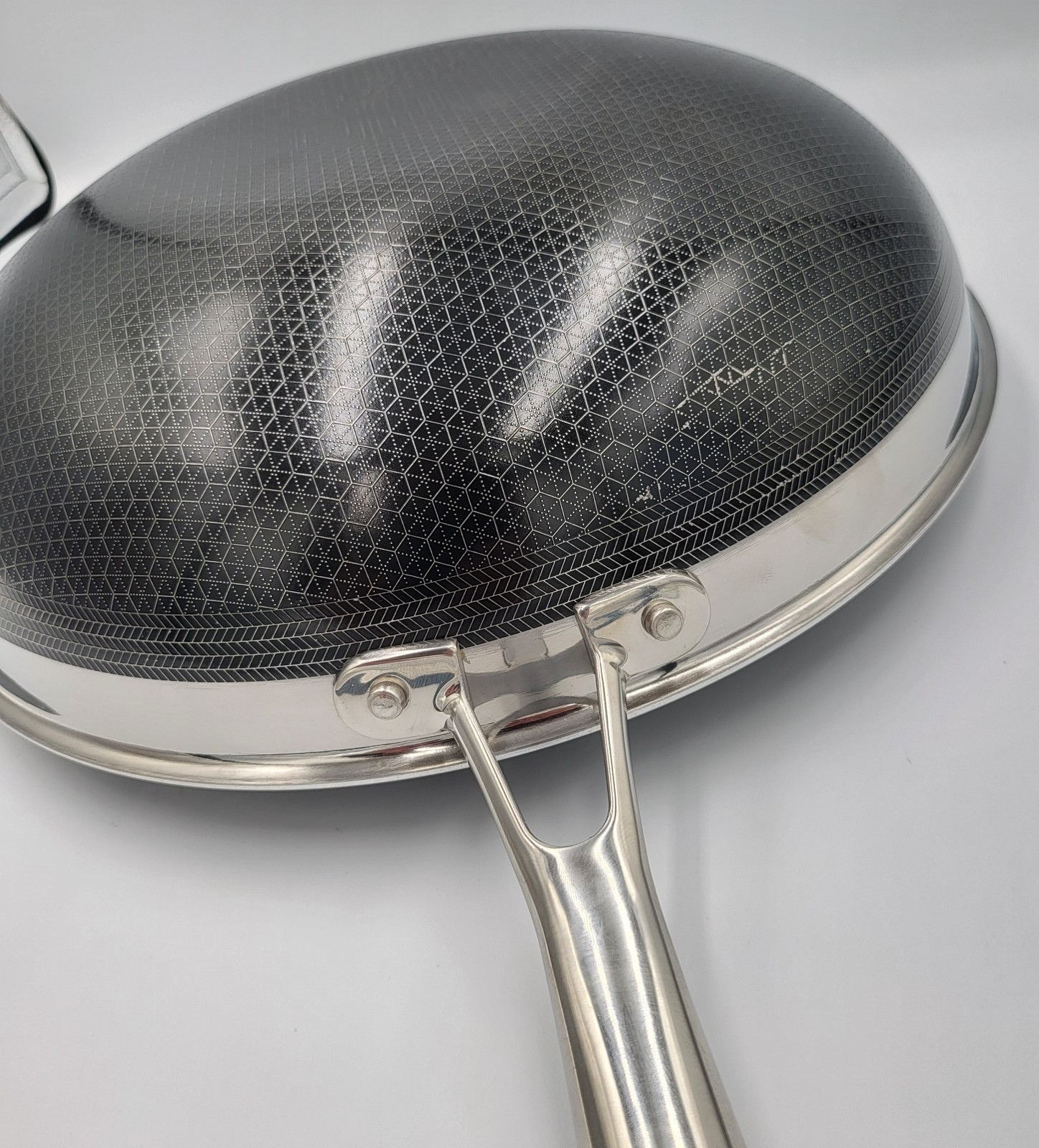 HexClad 12″ WOK with LID 12-Inch Hybrid Nonstick Pan – Used Good Condition