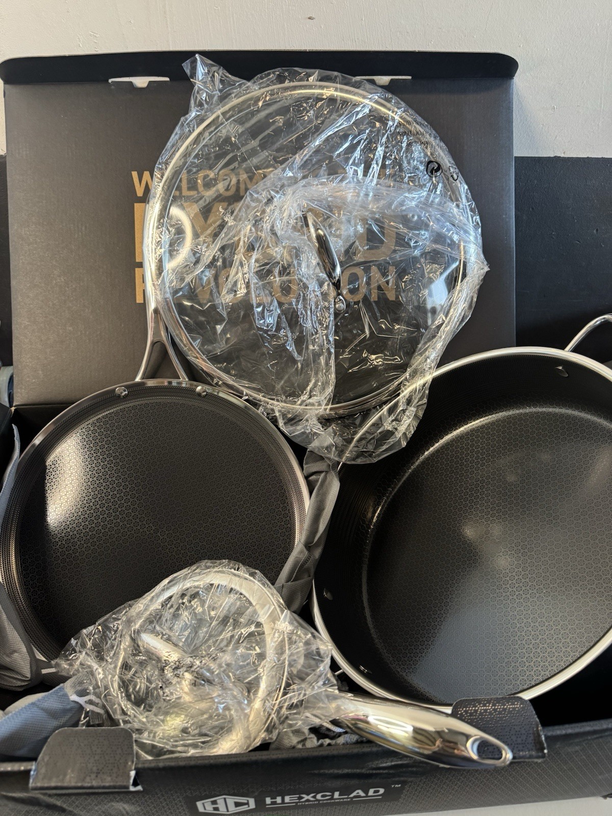 HexClad Hybrid Cookware 5-Pc Set w/ Lids 7QT, 1QT Pot & 12” Griddle Pan, NEW!