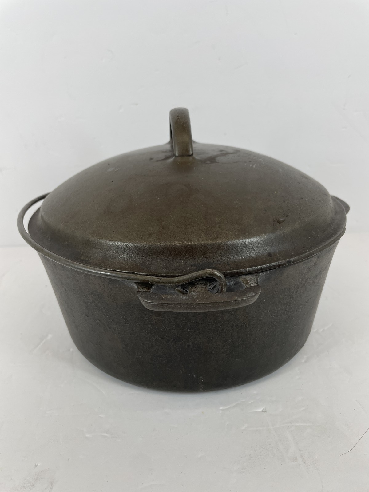 VTG 10″ Unmarked Wagner Ware Cast Iron Dutch Oven Pot Lid Bail Handle #8 no 8