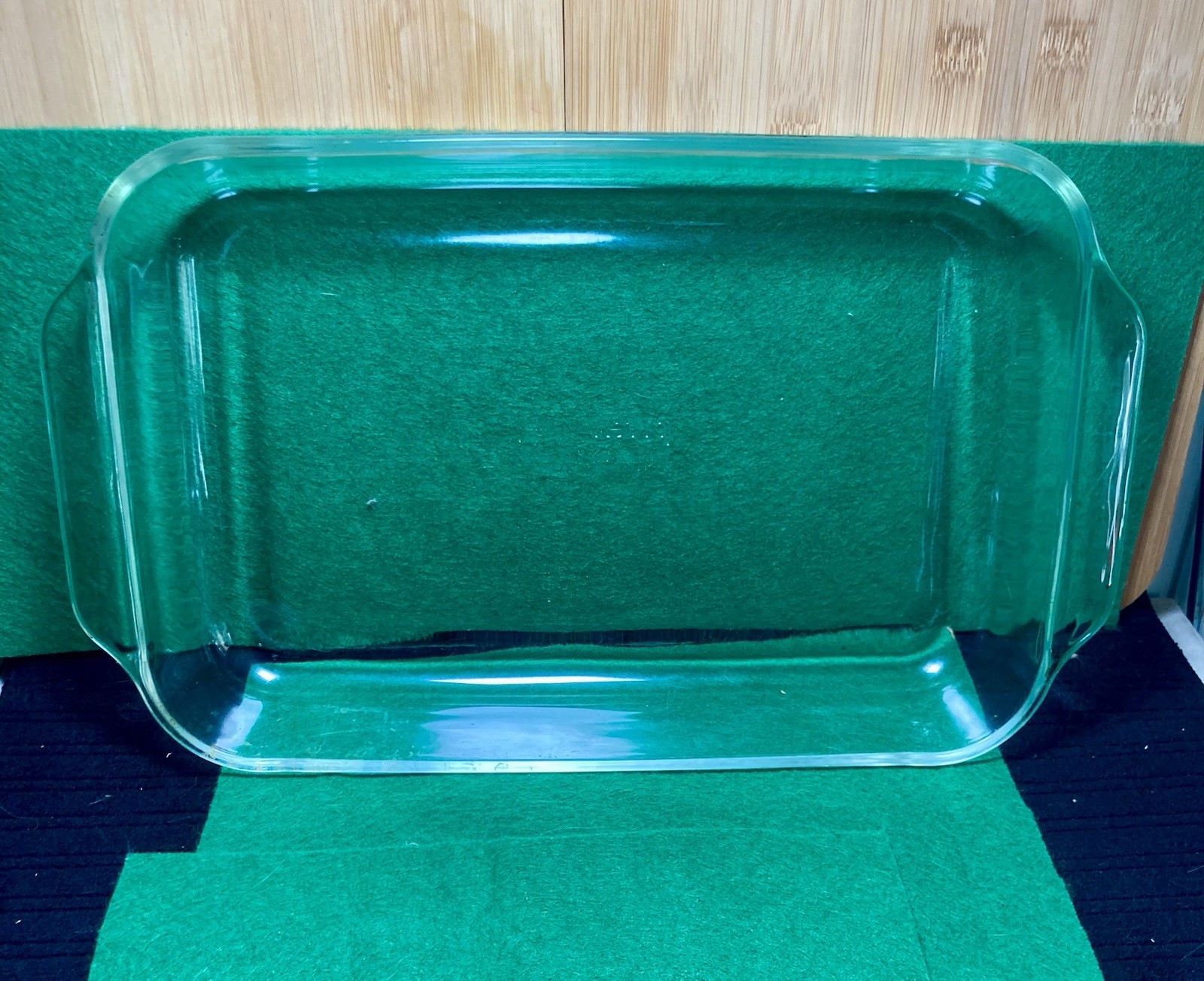 Pyrex casserole dish 233-R 3qt. R-16 Vintage Borosilicate glass Oven safe EUC