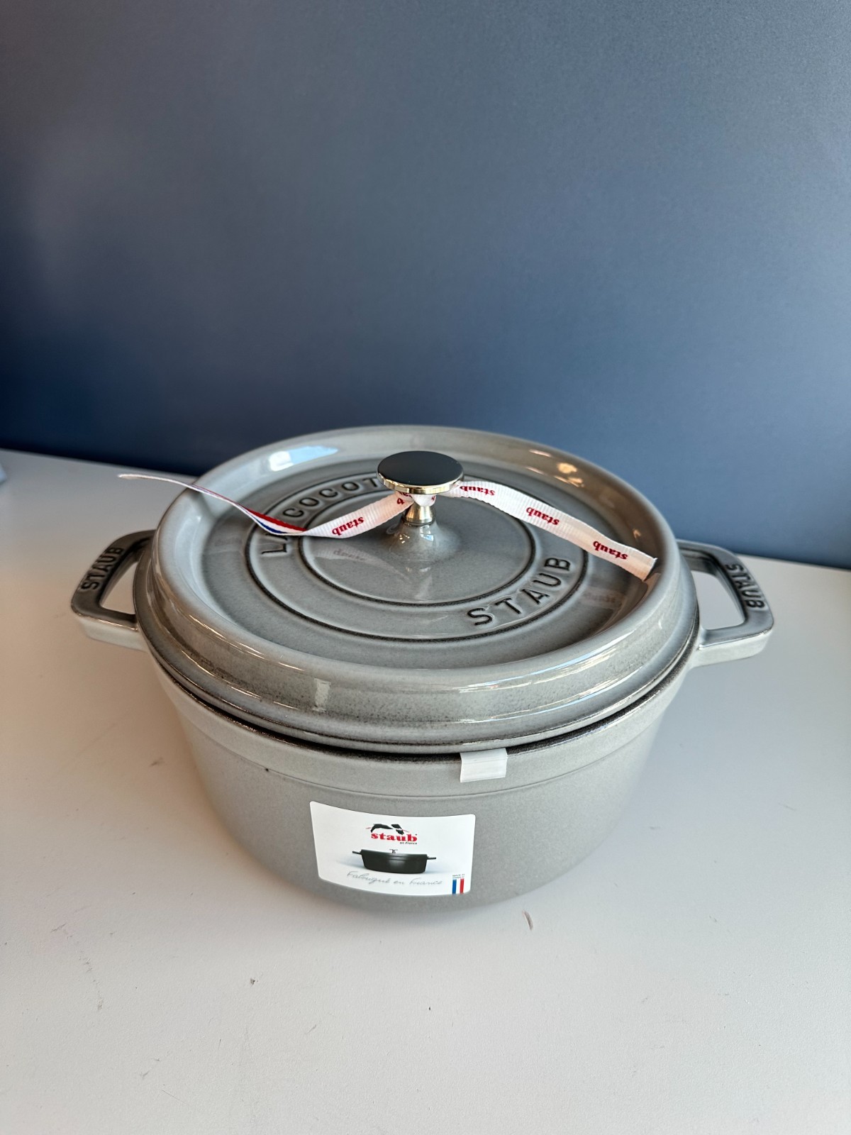 Staub Cast Iron Round Dutch Oven 4 qt, Graphite Grey