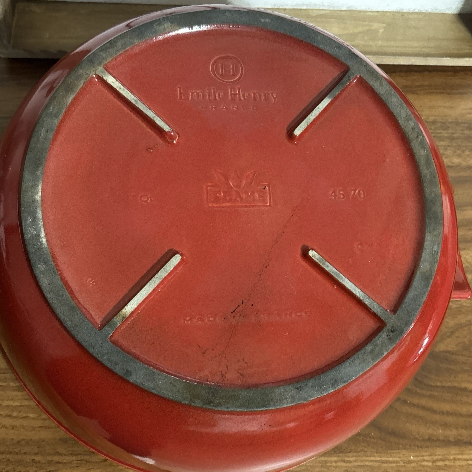 Emile Henry Flame Ceramic 4.2 qt Cocotte Stew Pot Round Dutch Oven Baker Red