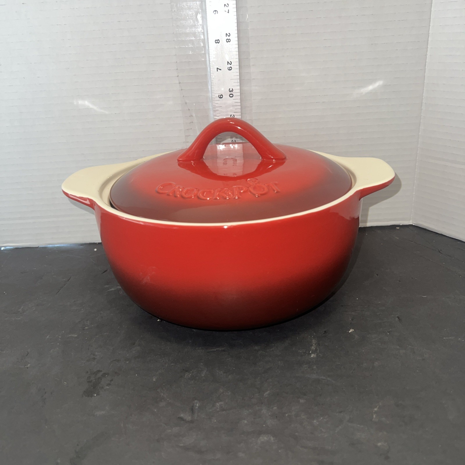 Gibson Crockpot Artisan 2.3Qt Casserole W/Lid & Handles White/Gradient Red