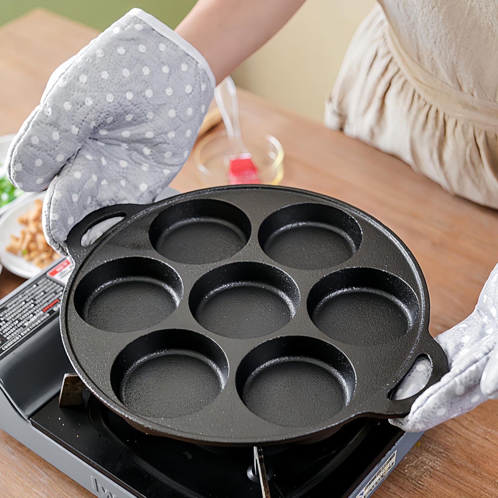 Cast Iron 7Cup Egg Pan Skillet 10 Inch Omelette Breakfast Fried Sandwiches
