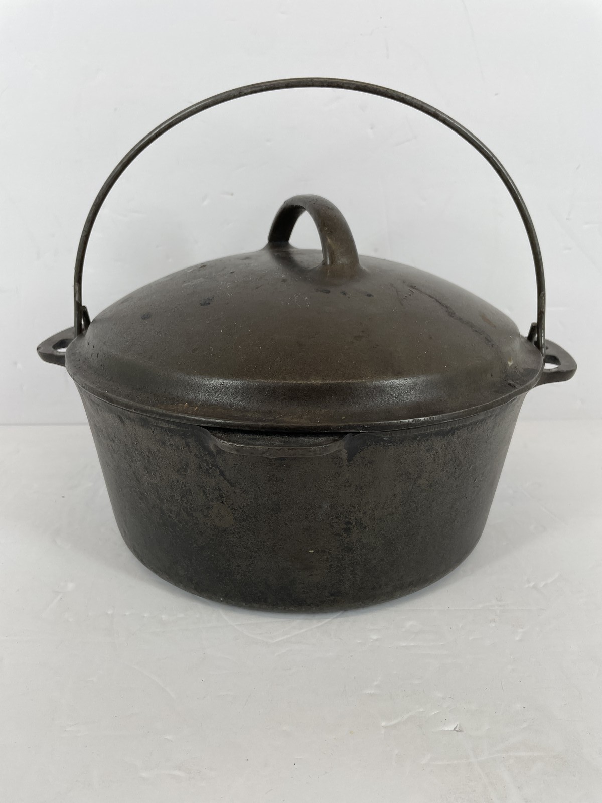 VTG 10″ Unmarked Wagner Ware Cast Iron Dutch Oven Pot Lid Bail Handle #8 no 8