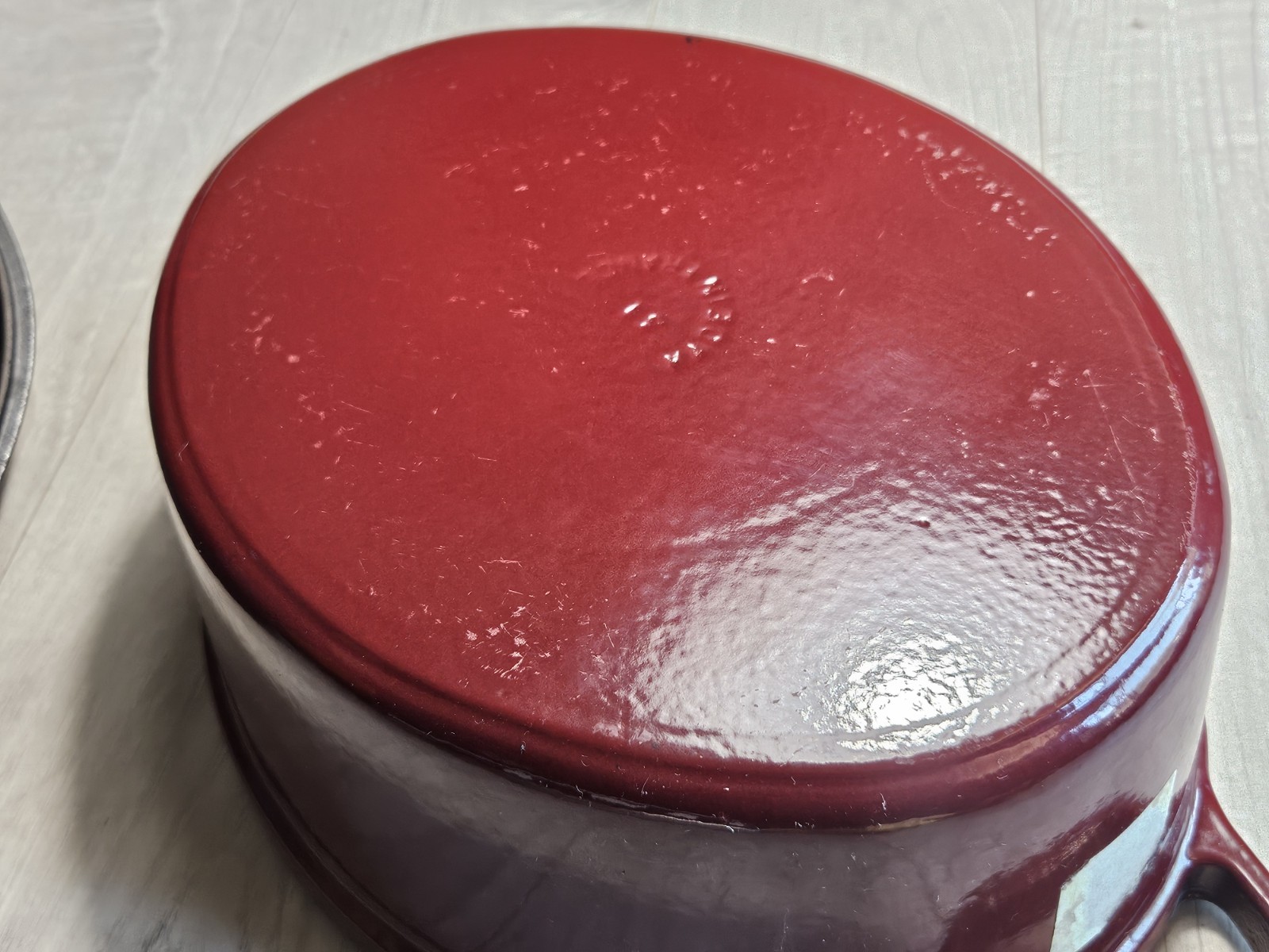 💥STAUB ENAMELED CAST IRON LA COCOTTE DUTCH OVEN 5.75 QT MAROON EXCELLENT