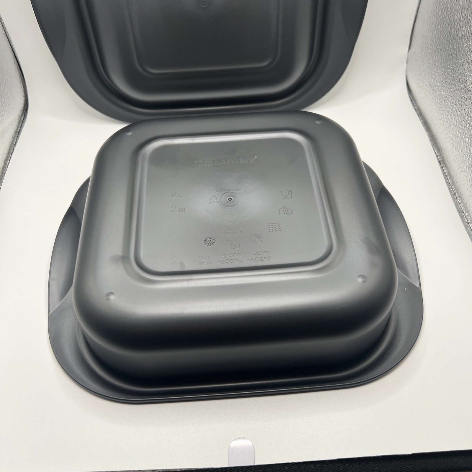 Ultra Pro TUPPERWARE UltraPro Square Ovenware Baking/Roasting Pan/Dish 2 Qt/2 L