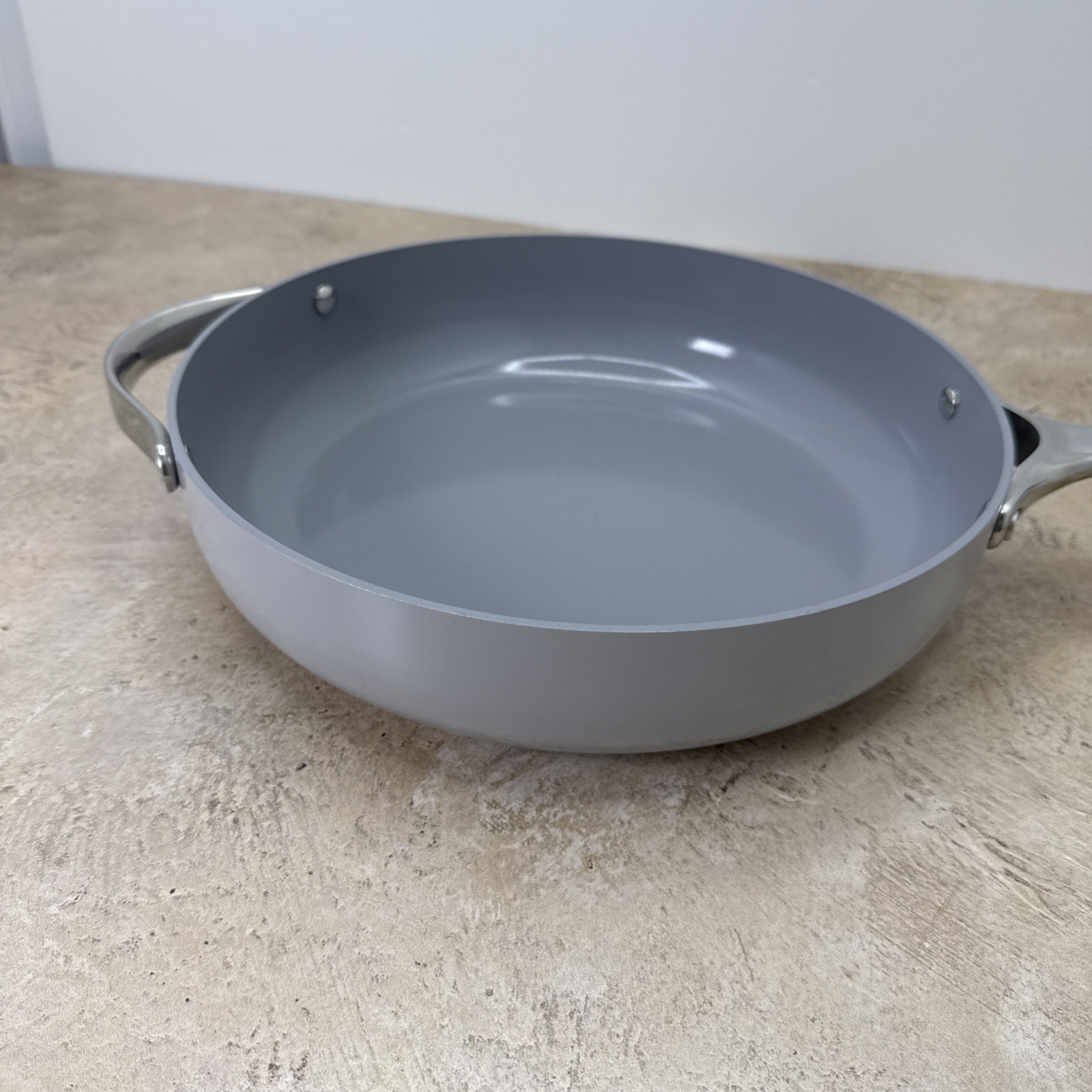 Caraway Home Non-Stick Ceramic-Coated 4.5 qt Saute Pan W/Lid (Gray)