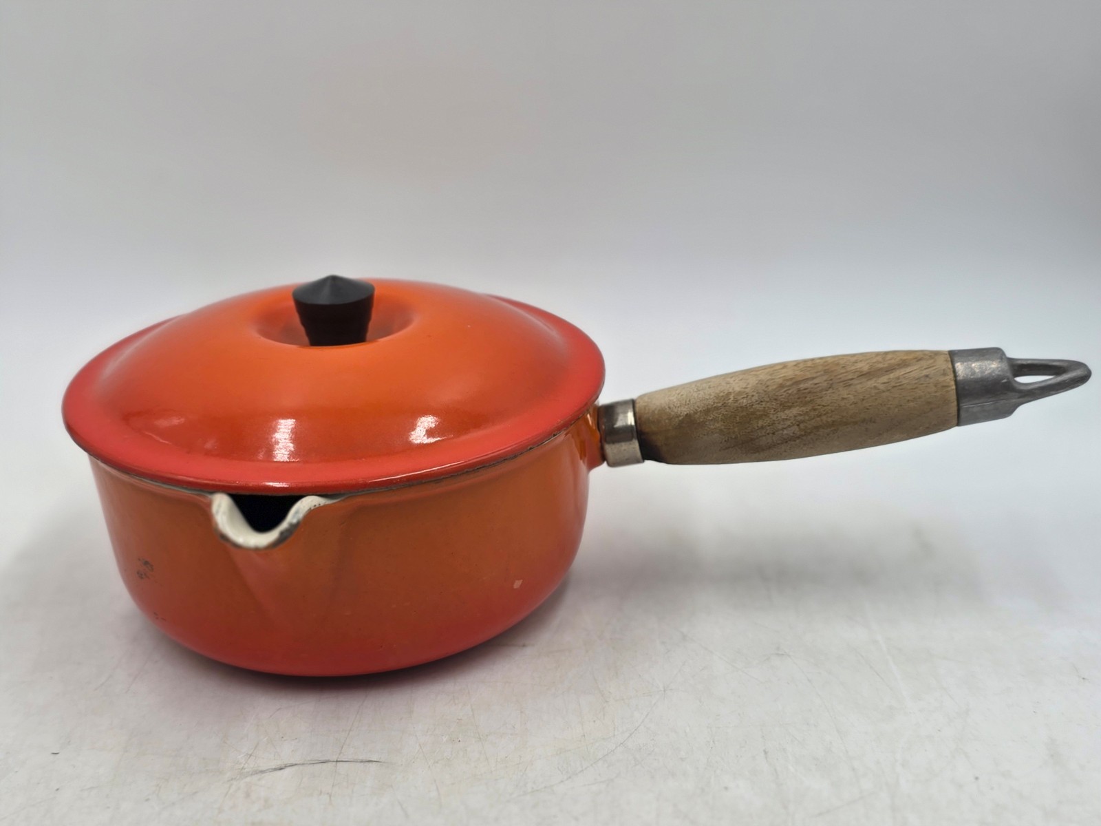 Vtg Le Creuset Flame Orange #16 Wood Cast Iron Lid 7″ Sauce Pour Spout Pot Set