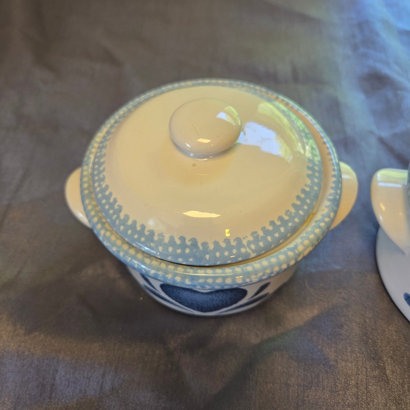 Stoneware Mini Crocks w/ Lids Blue Heart Spongeware Bean Soup Pots Set of 2