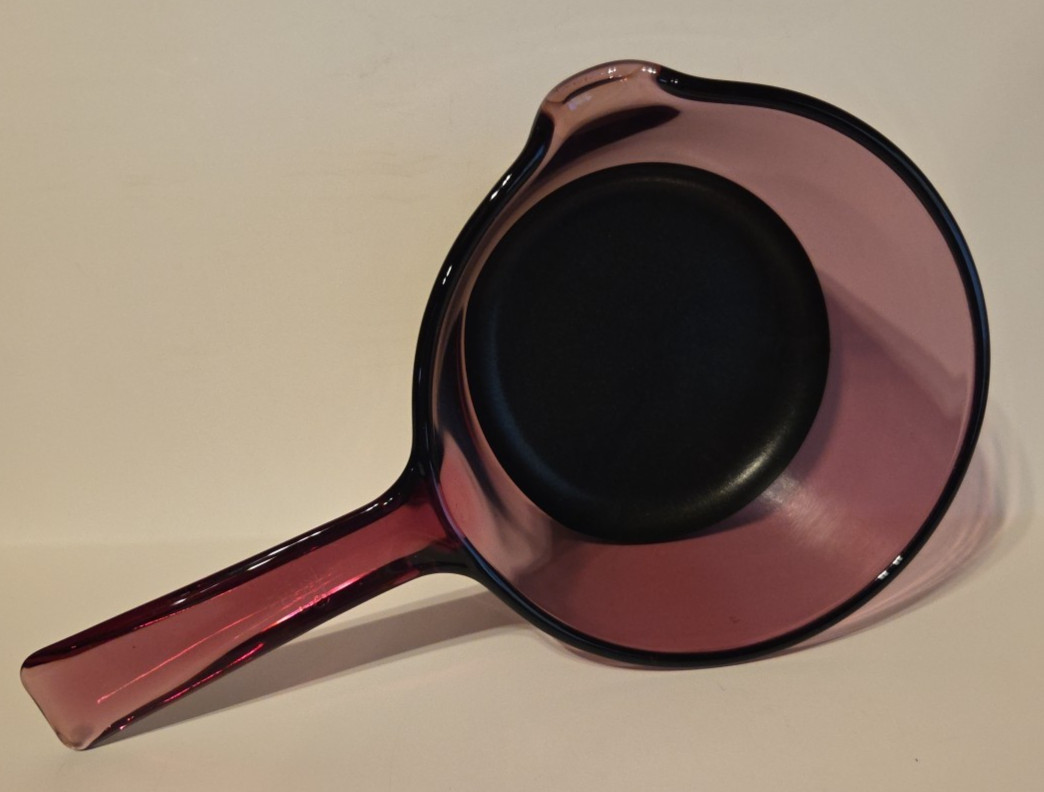 Corning Visions Cranberry Pour Spout 1L Teflon Sauce Pan + 7″ skillet.