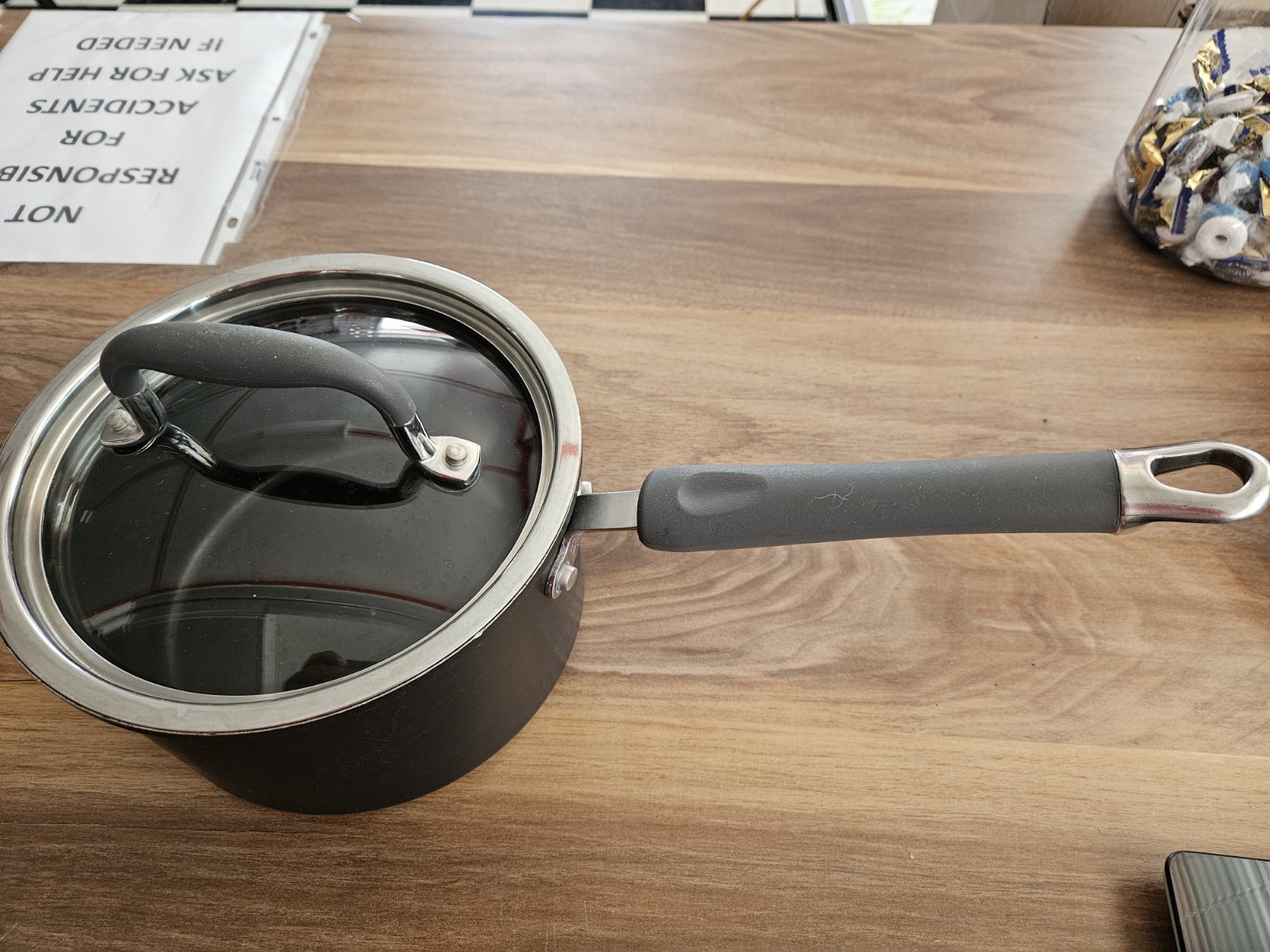 The Pampered Chef 3 Quart Hard-Anodized Non-Stick Sauce Pan With Lid