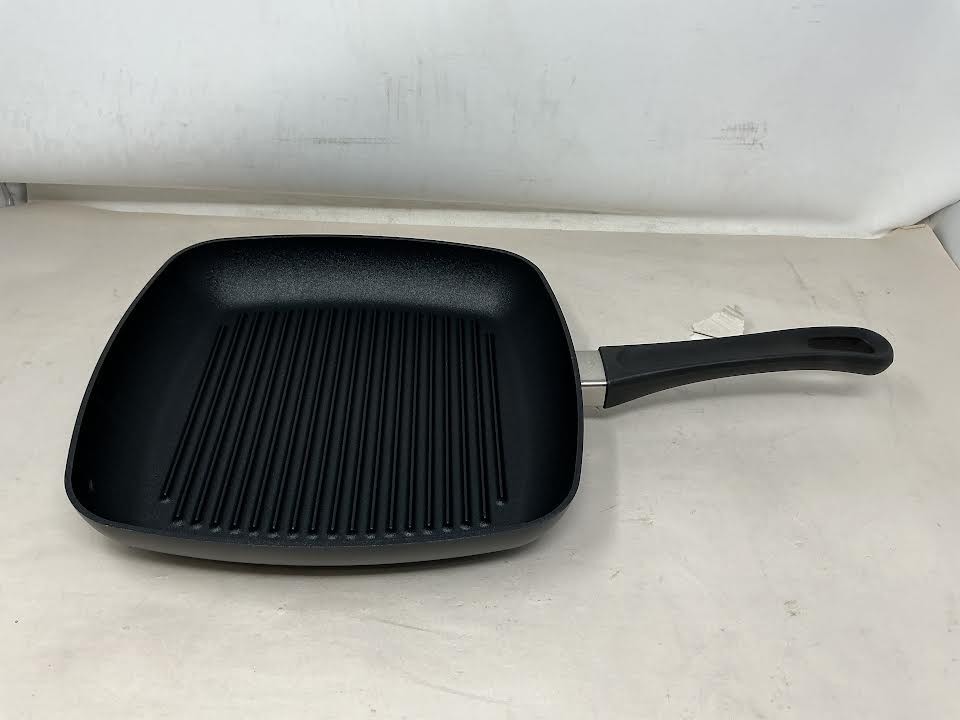 Scanpan Classic 10-1/2-Inch Square Grill Pan, 10.5 Inch, Black