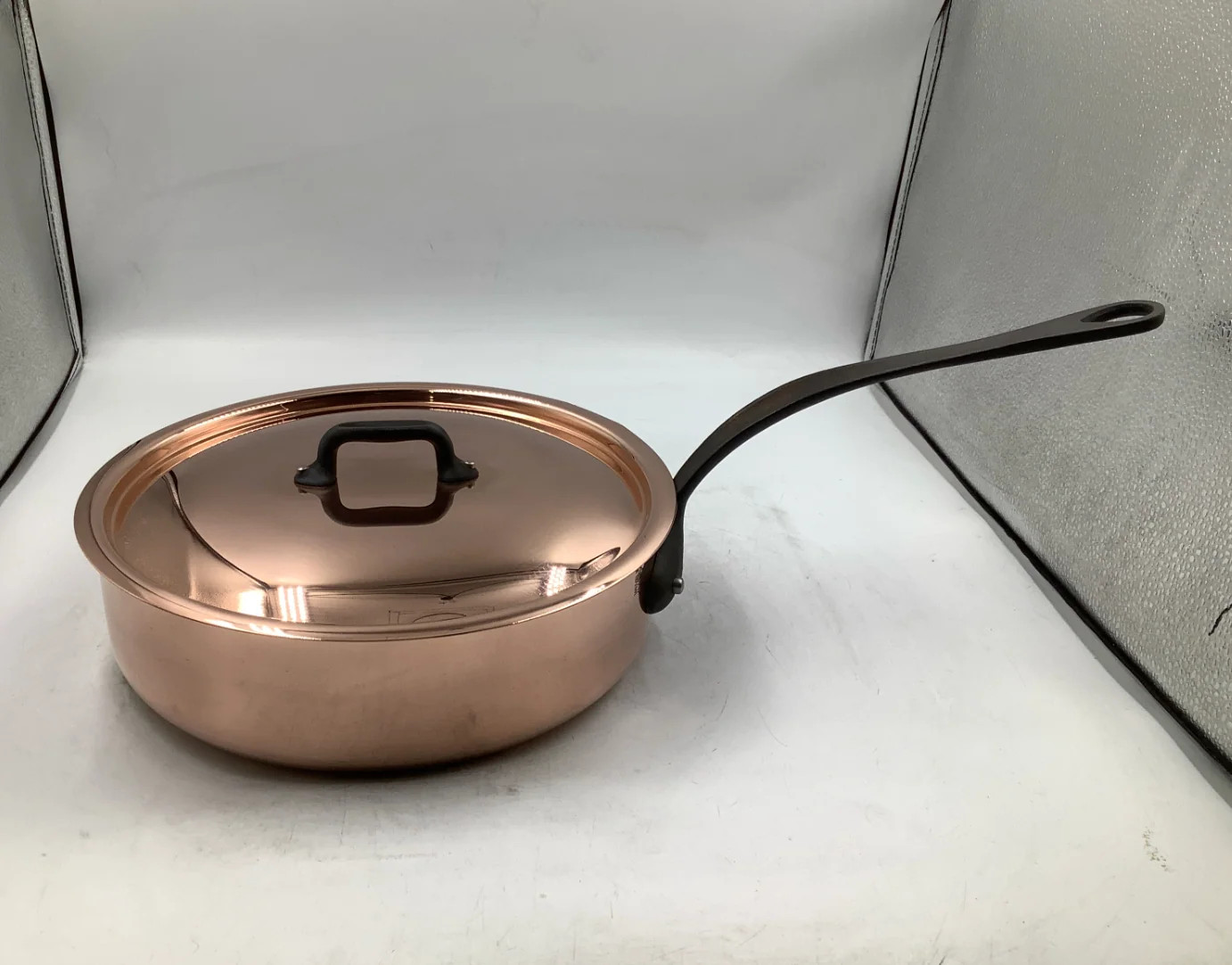 Mauviel M’Heritage 250 CI Copper Saute pan With Lid, Cast Iron Handle, 3.3-Qt.