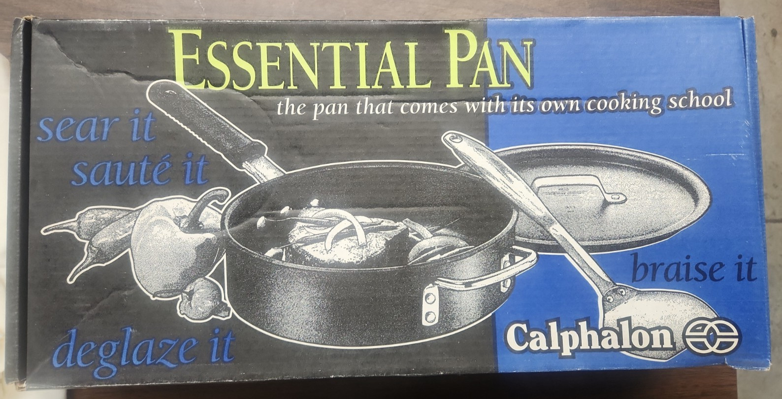 Calphalon Essential Pan 3 qt. Saute Pan & Cover NEW Open Box