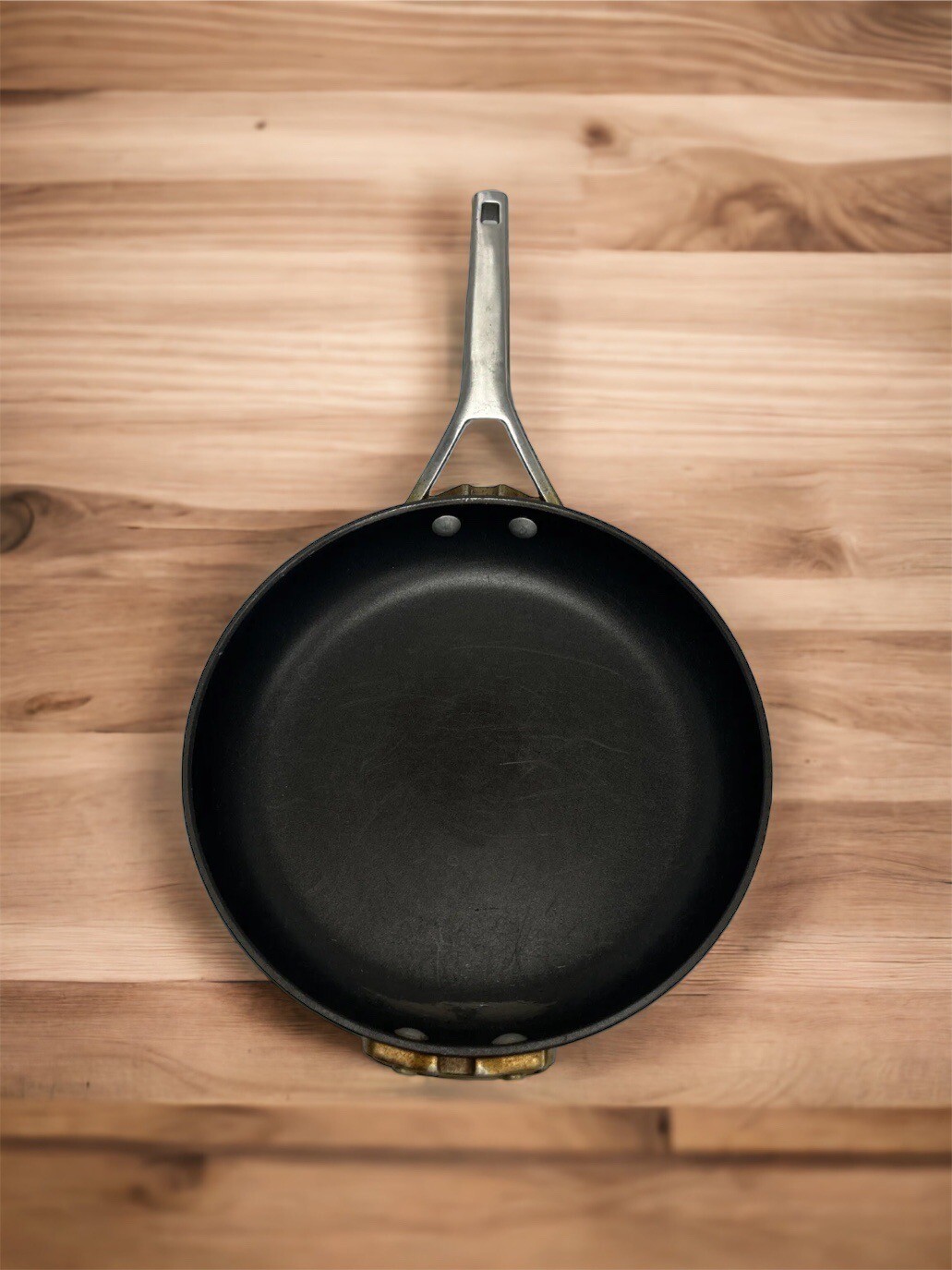 PREMIER Calphalon 2.5 qt Saucepan 87025 2.5 QT Metal Utensil & Dishwasher Safe