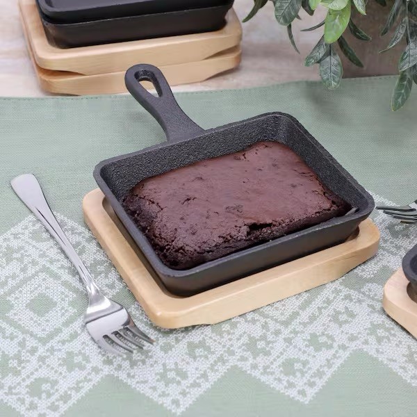 MegaChef Mini Cast Iron Square Pan with Wood Tray