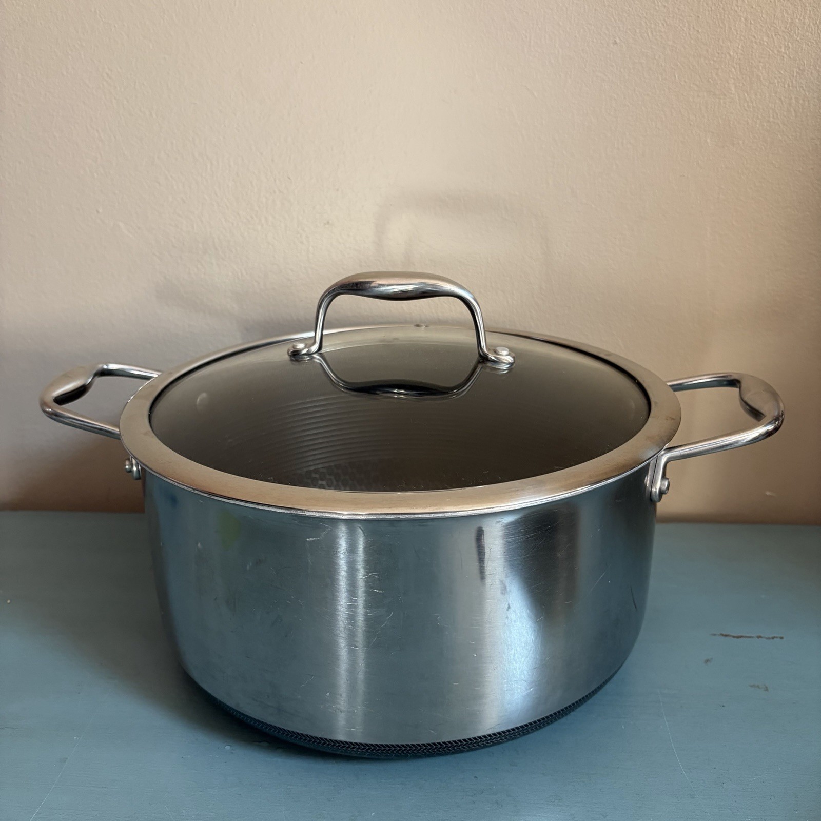 Hexclad 8 Quart Stock Pot 8 QT Pan Nonstick With Lid – Used B7