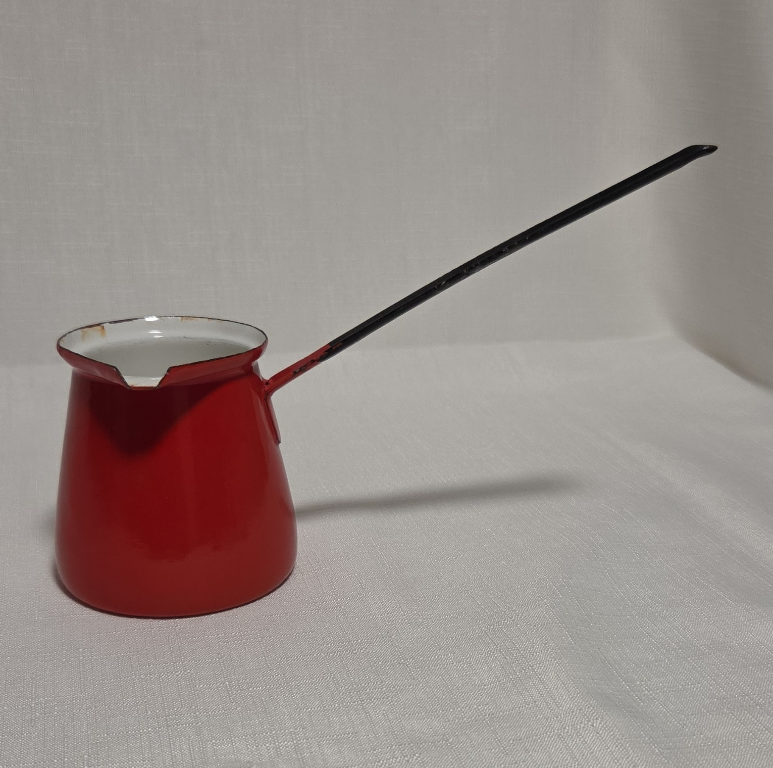 Vintage Enamel 0.5 qt Red Saucepan w/ Pour Spout & Long Handle