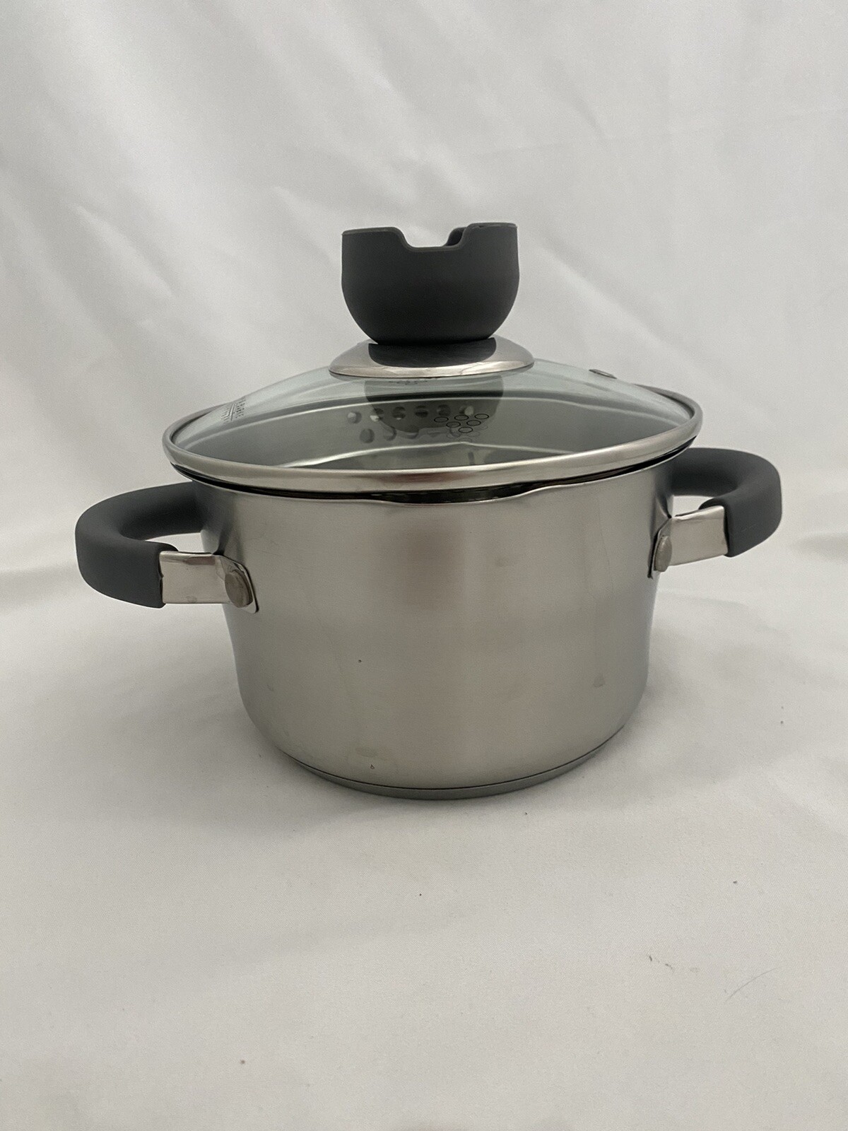 David Burke Gourmet Pro Stainless 1.9 Qt Covered Pot. Excellent Condition