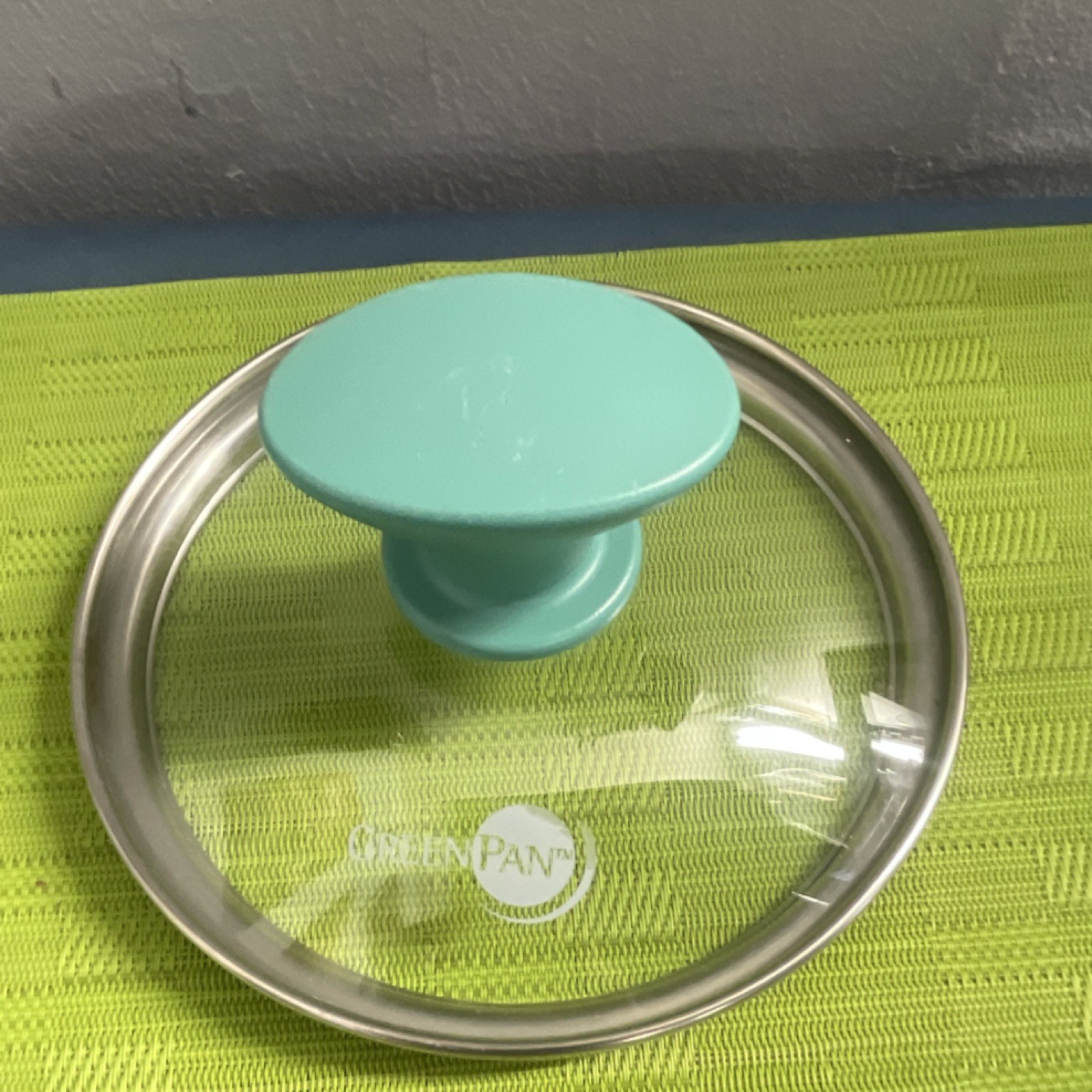 GreenPan Round Glass Lid Turquoise Handle Glass Metal Plastic