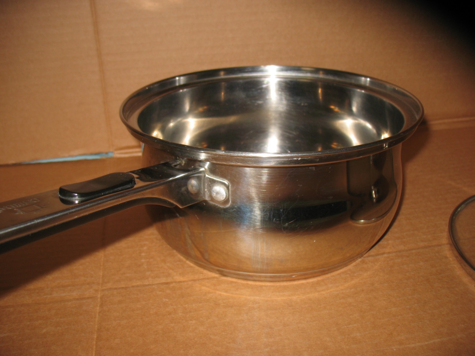 Oneida Immaculate 18/10 Stainless Steel 3 Quart Saucepan With Lid