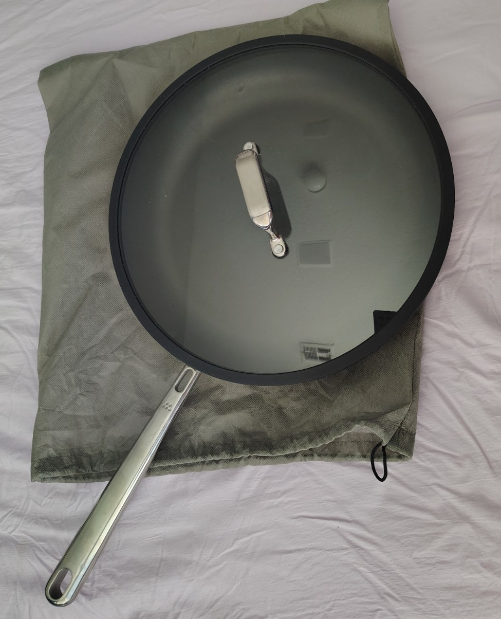 Misen Carbon Steel Nonstick 10″ Skillet Lightweight Self Seasoning & LID Fry Pan