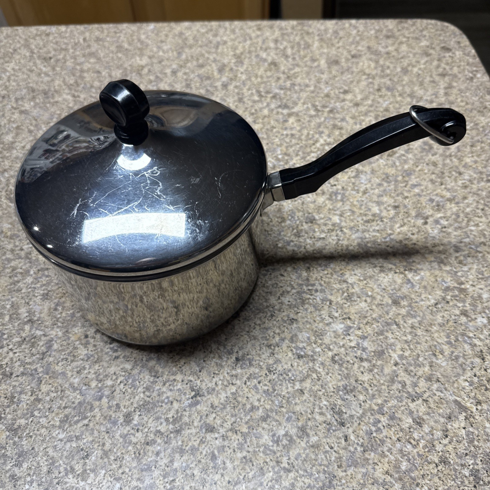 Farberware 18/10 Stainless Steel 2QT / 1.9L Sauce Pan W/ Lid