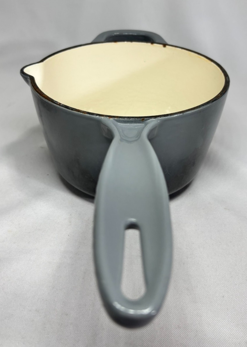 CROFTON 1.75 Quart Saucepan – Cast Iron – 2 Tone Gray Enamel