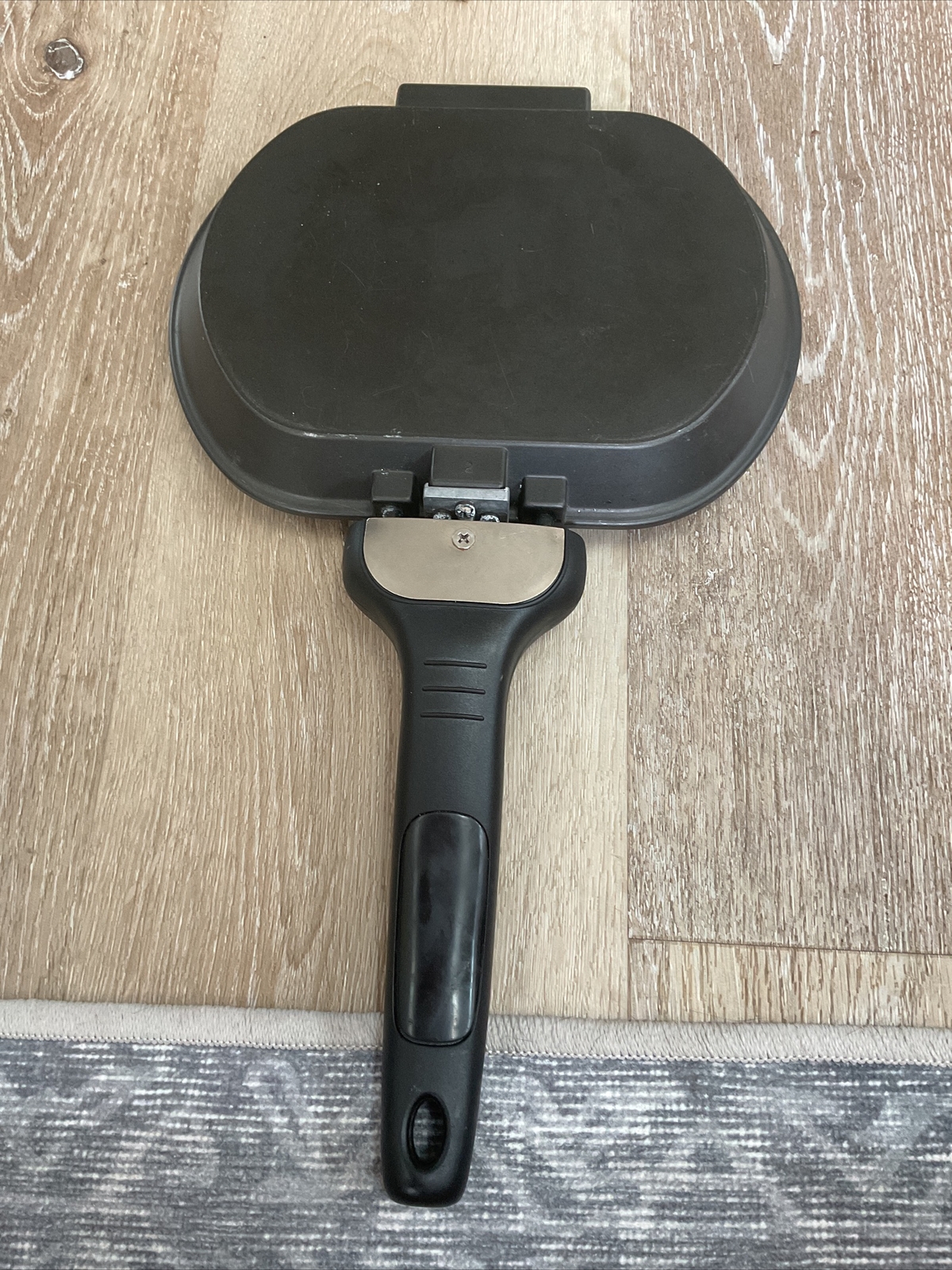 Elite Collection Omelet Pan – Unbranded