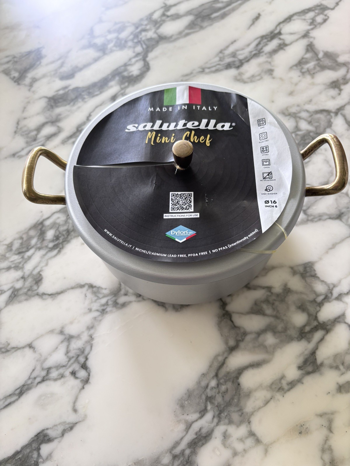 Salutella Mini Chef Stock Pot Black /Gold 6.5″ 16Cm Wide Pan w/Lid -ITALY New