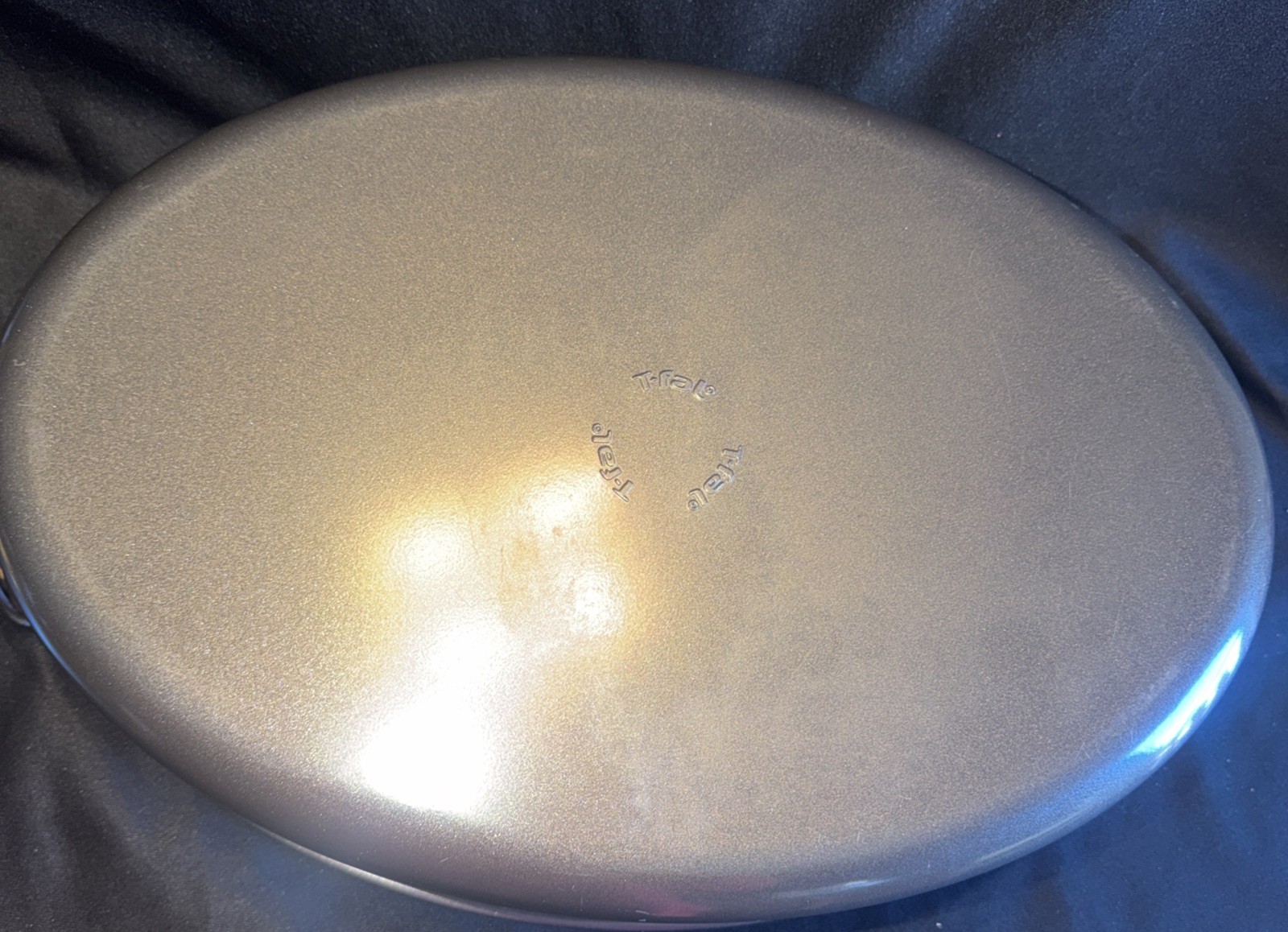 T-fal Nonstick Turkey Roaster with Rack and Domed Lid. Never Used 16 x 9 Inches