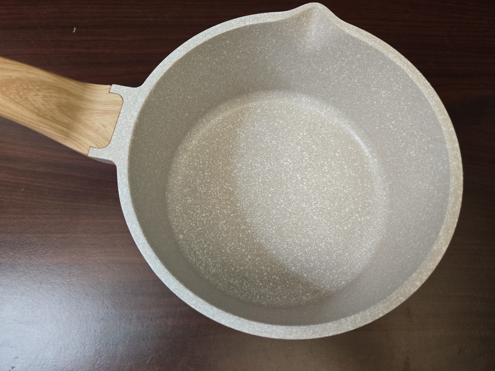 Natural Elements 7″ Saucepan with Glass Lid 1.8 qt Cookware Pan Ivory Preowned