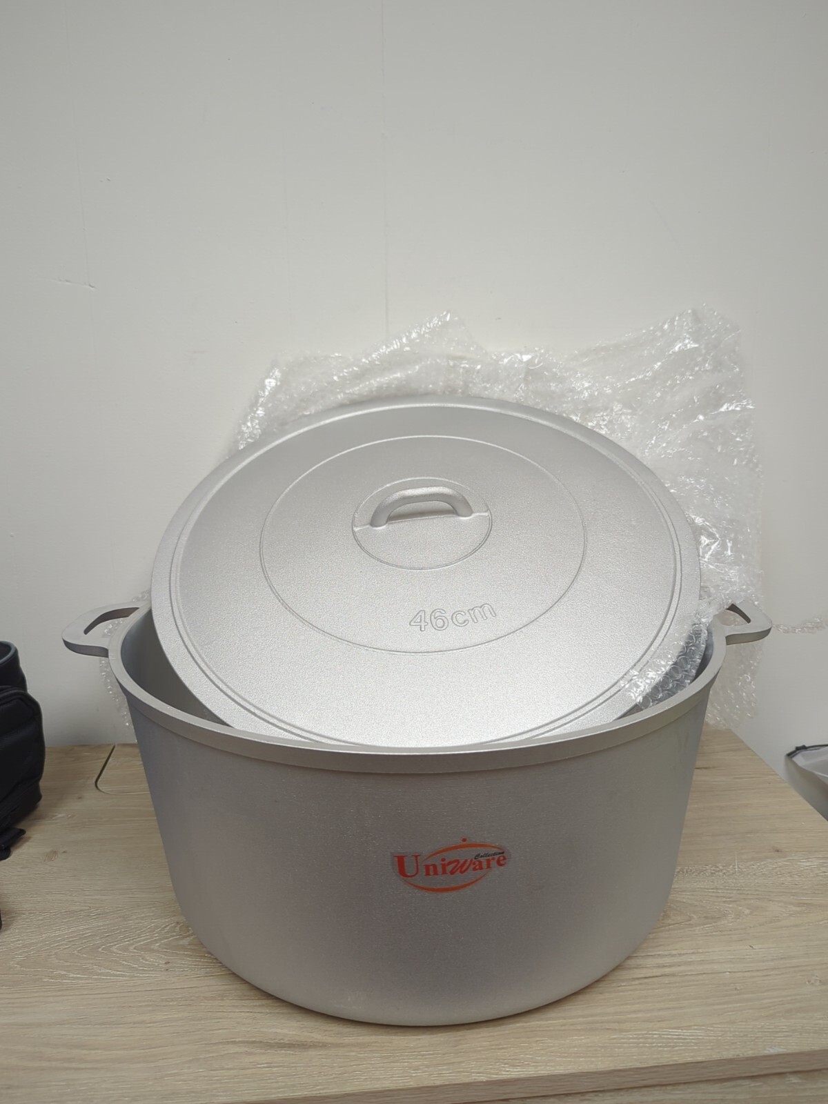 Restaurant Aluminum Caldera Dutch Oven Cookware With Lid, Silver – 33.8 QT