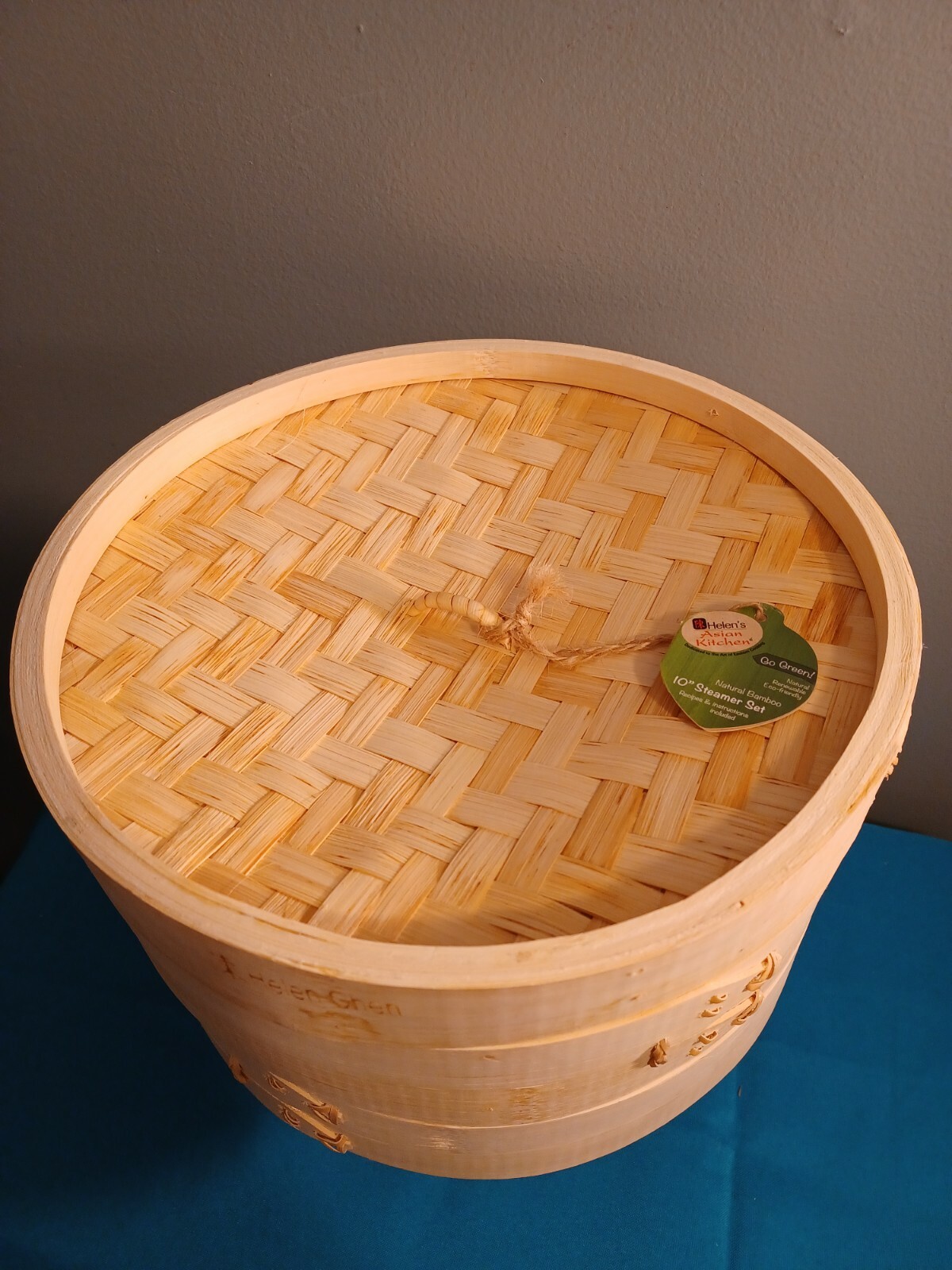 Helen’s Asian Kitchen 10 inch Steamer Set Natural Bamboo – New