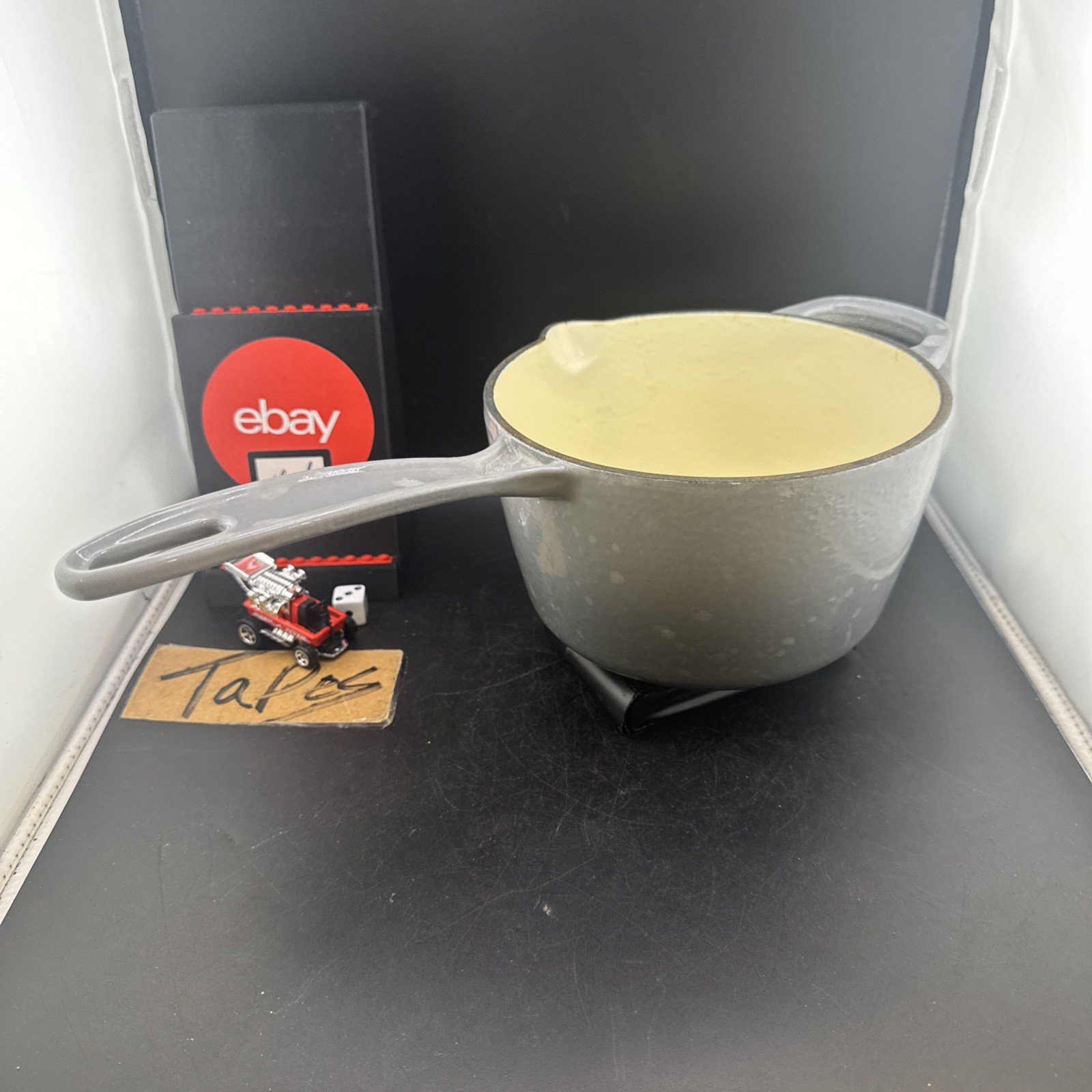 Crofton 1.75QT porcelain Pot