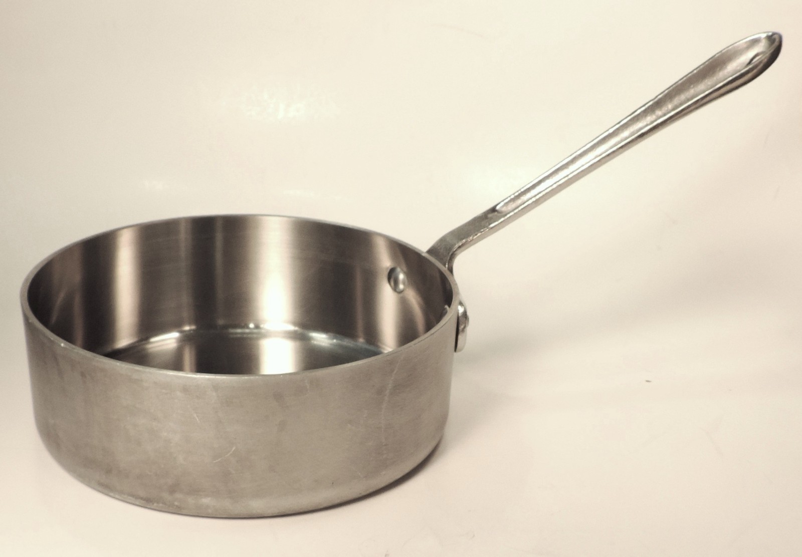 ALL-CLAD MASTER CHEF 2 1/2 QT SAUTE PAN (SAUCE PAN) (NO LID)