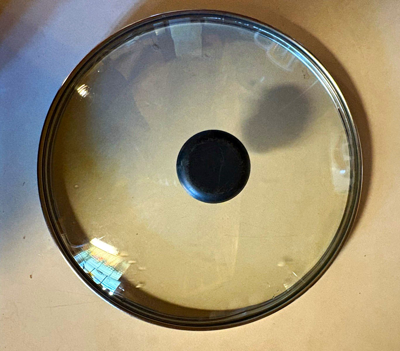 10 and a half in Clear Glass Cookware Lid w/ Black Knob Handle,
