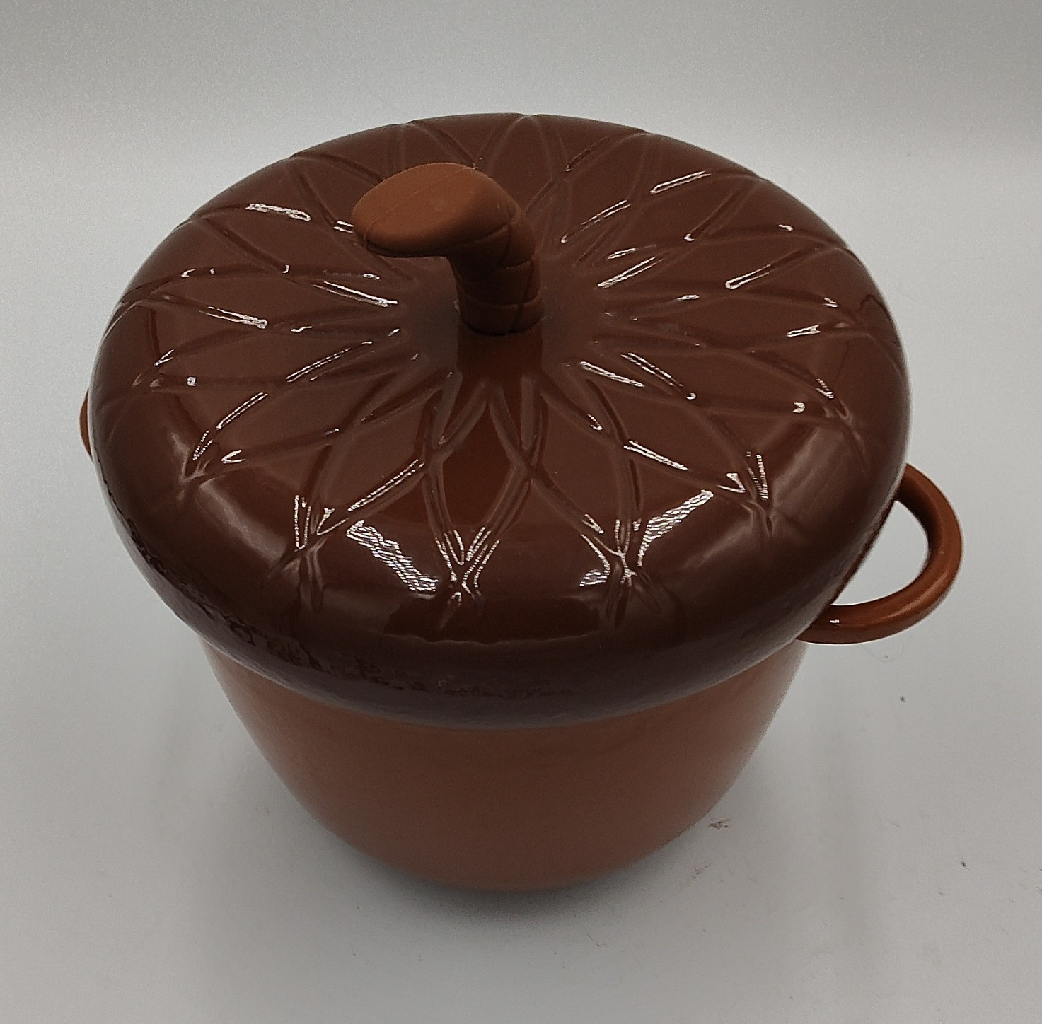Le Creuset Enameled Cast Iron Round Casserole w/ Lid, Brown 18 Capacity