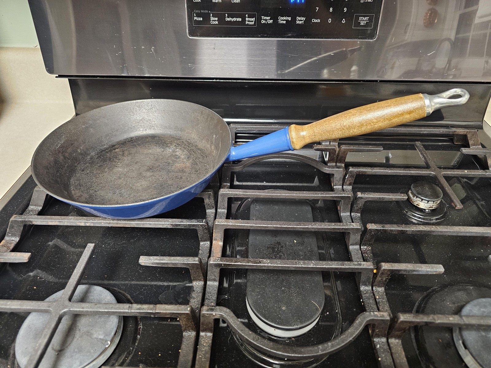 Le Creuset Cast Iron Skillet Fry Pan 24cm Blue Enamel Wood Handle Made in France