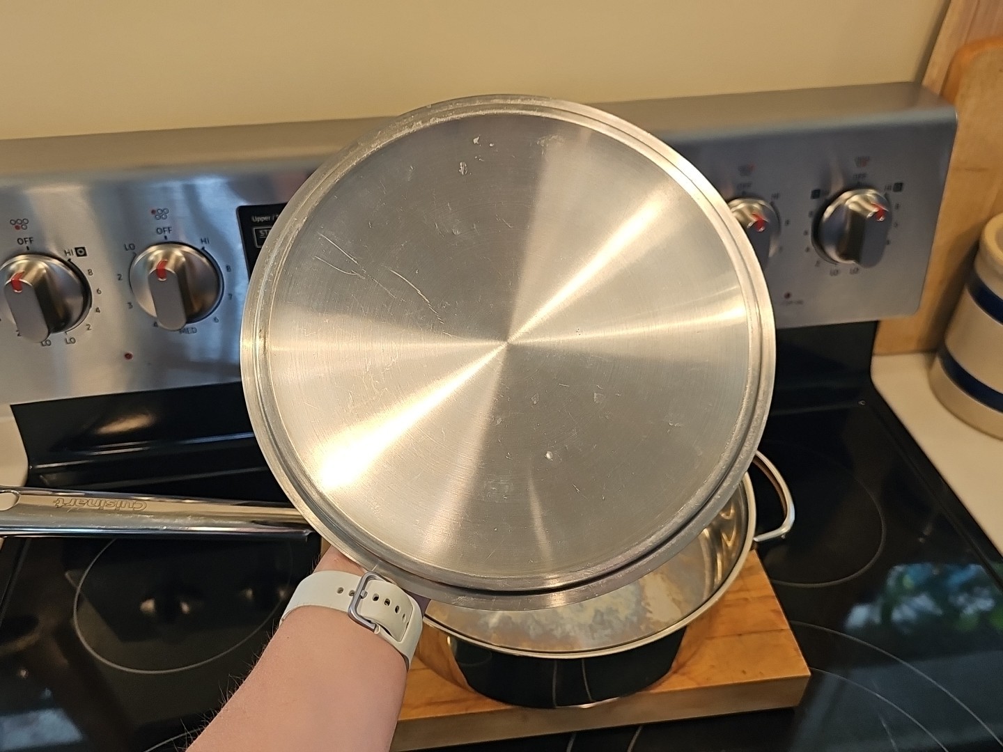 cuisinart 10″ saute’ pan 933-24h ss with helper handle round handle