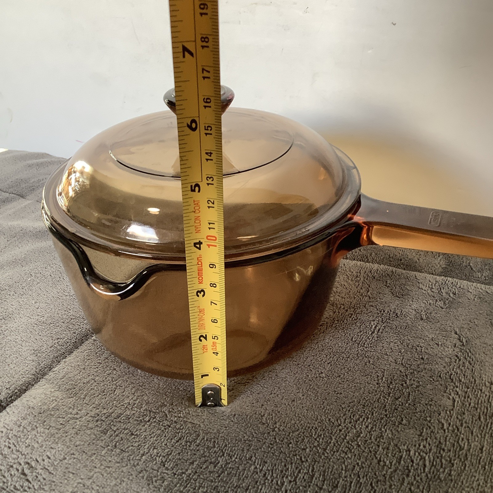 Corning Vision Ware 1 Liter Amber Sauce Pan With Lid Pouring Spout