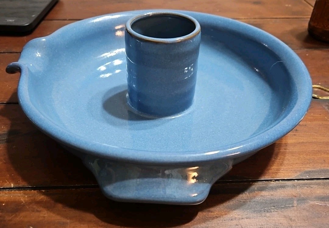 Pottery Blue Deep Dish Chicken Cooker Microwave & Dishwasher Safe 12″ round