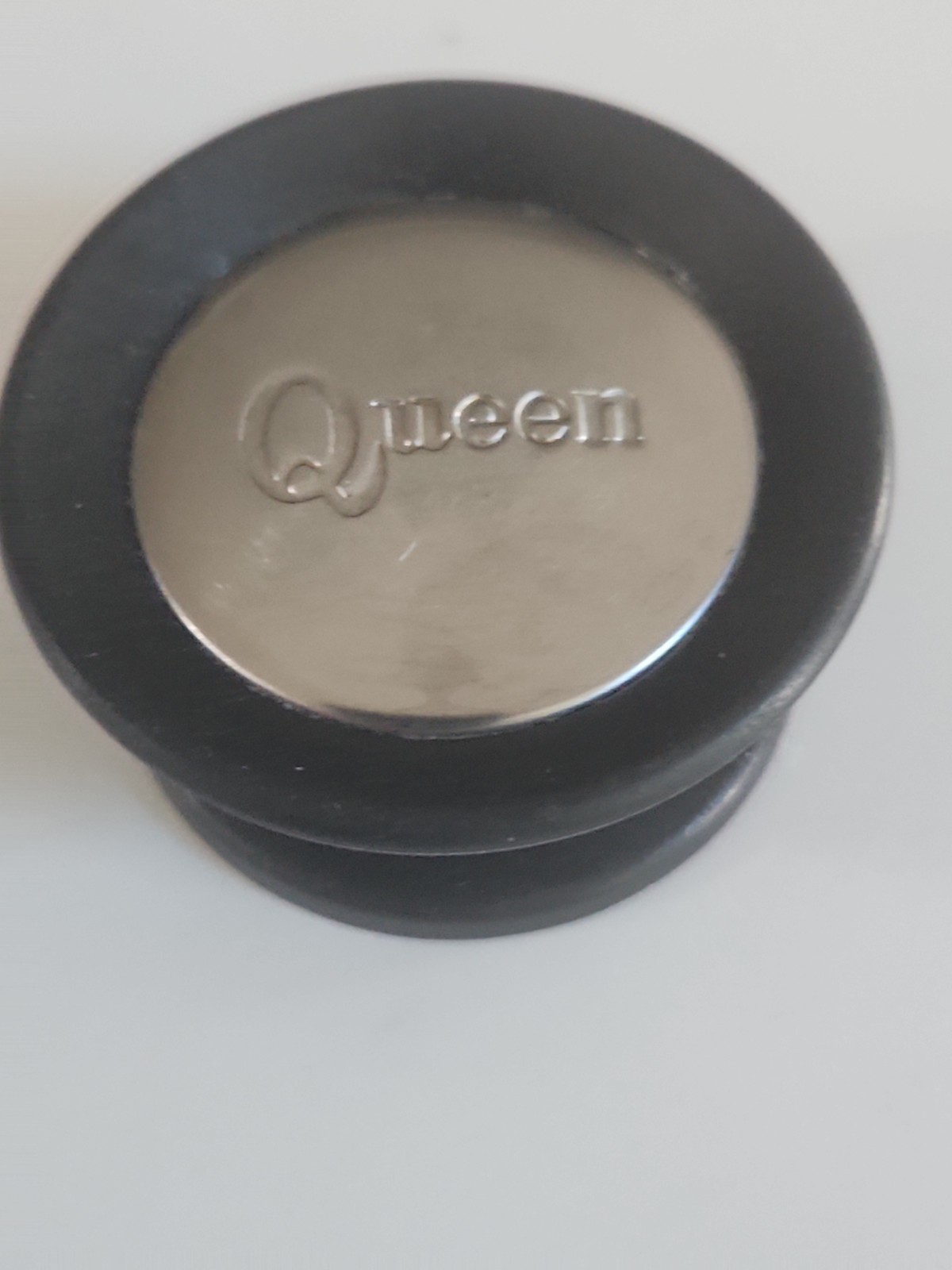 Amway Queen 2 1/4 inch diameter replacement handle / knob