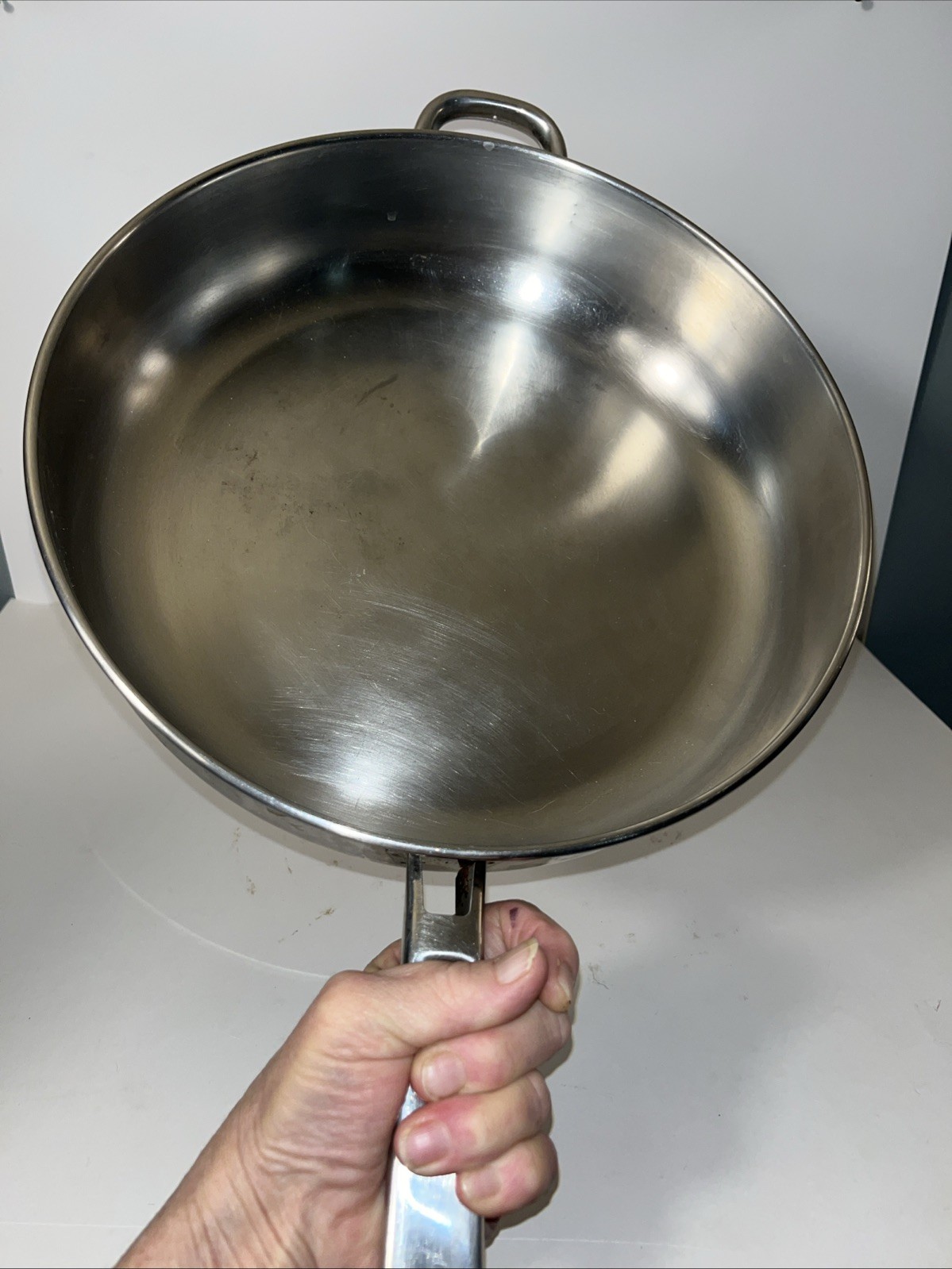 CHEF’S PRIDE INTERNATIONAL ALUMI STAINLESS TRI PLY BASE CUISIN WARE Frying Pan