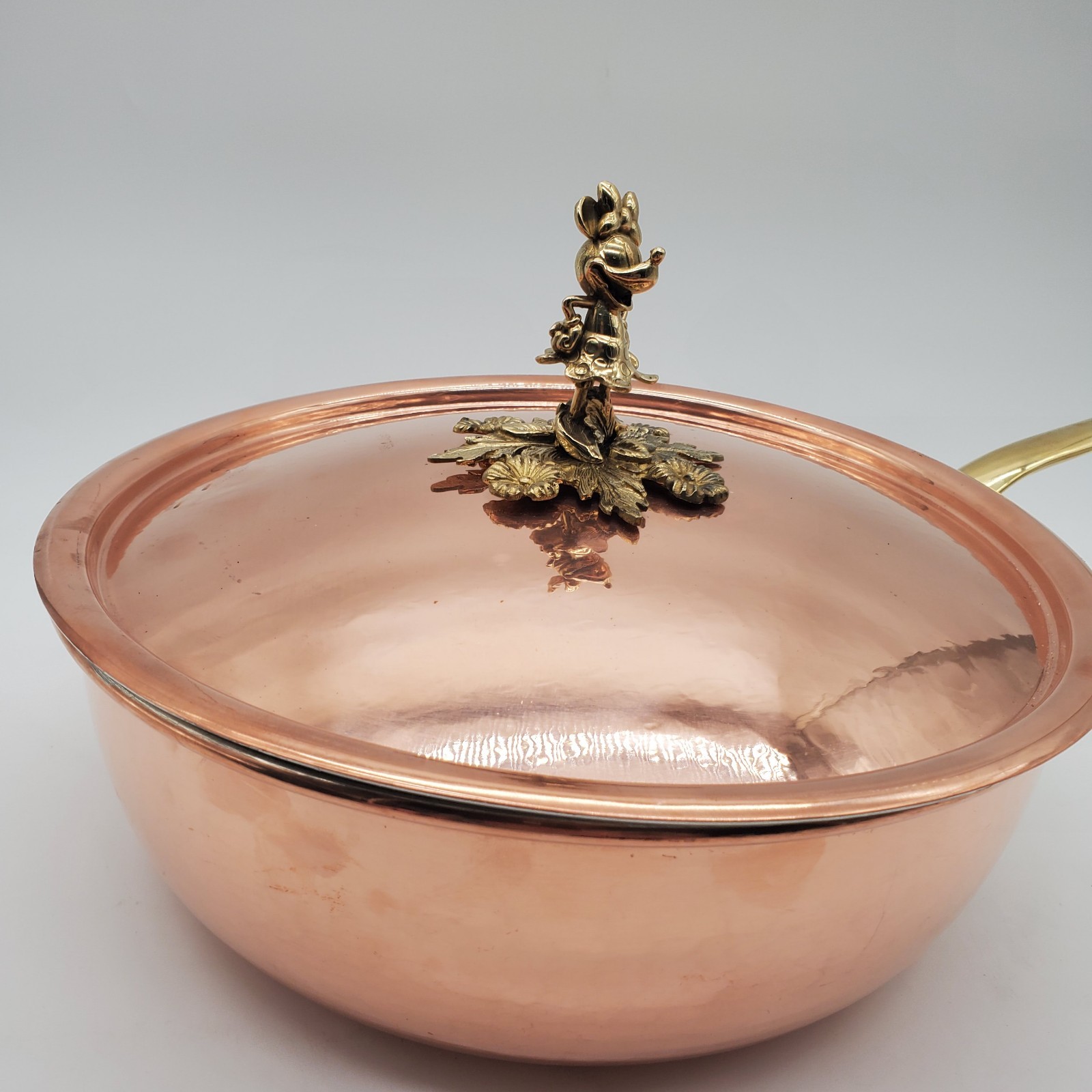 Ruffoni Historia Disney© Hammered Copper Chef Pan with Minnie Knob 4-Qt. Read