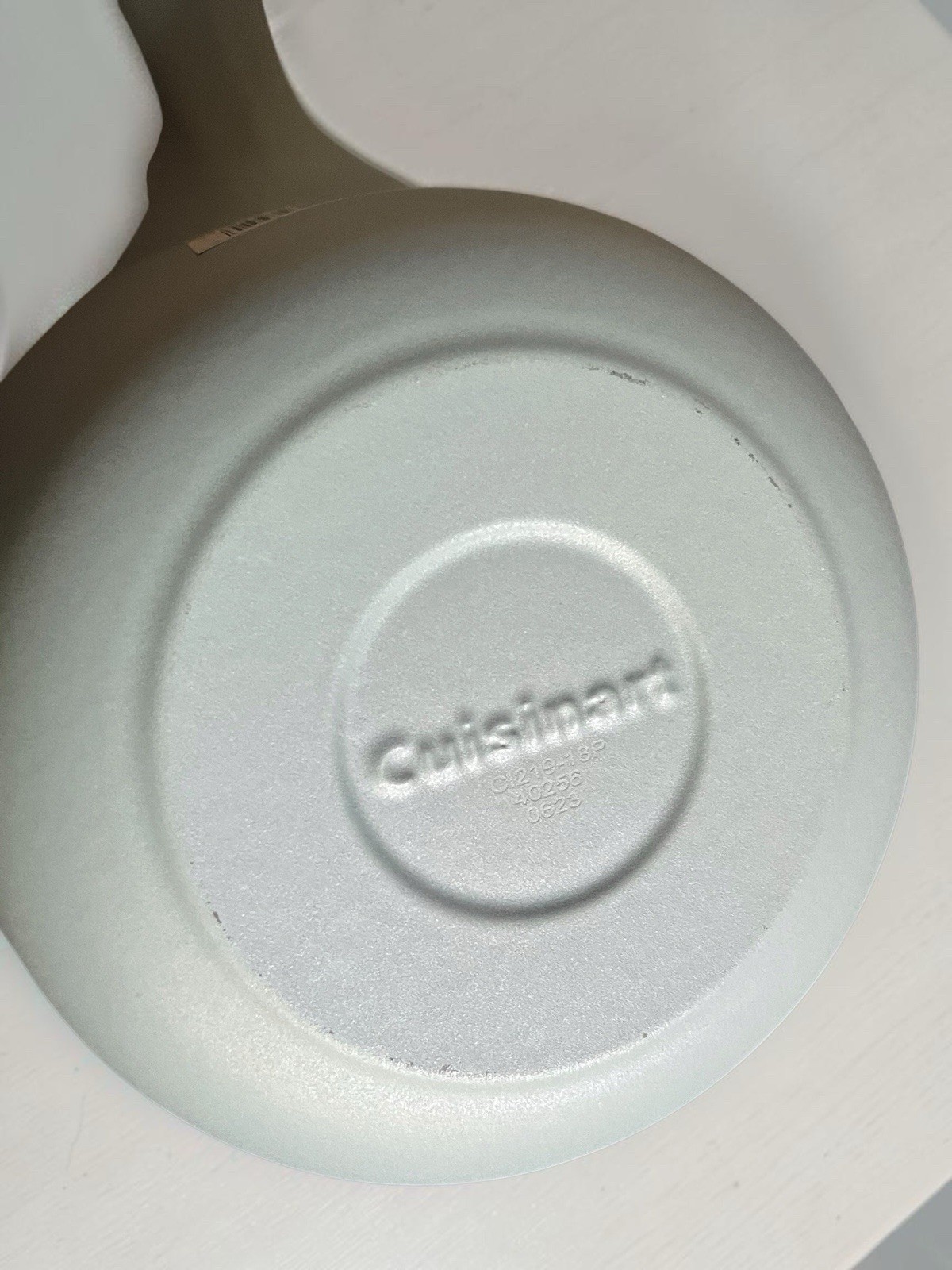 Cuisinart Chef’s Classic 2 Qt Enameled Cast Iron Saucepan w/ Lid Light Blue